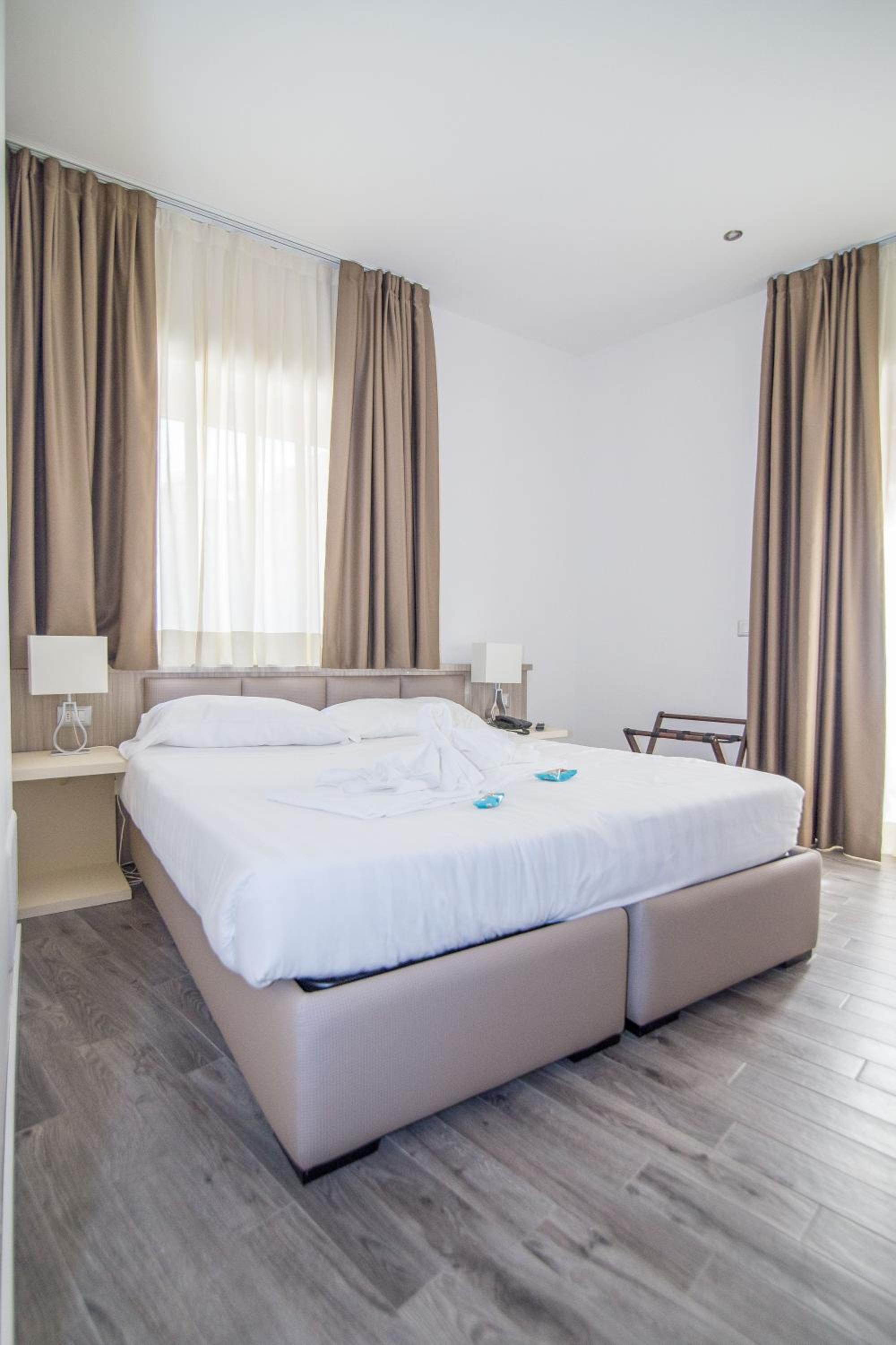 Deluxe Double or Twin Room with Balcony photo 1