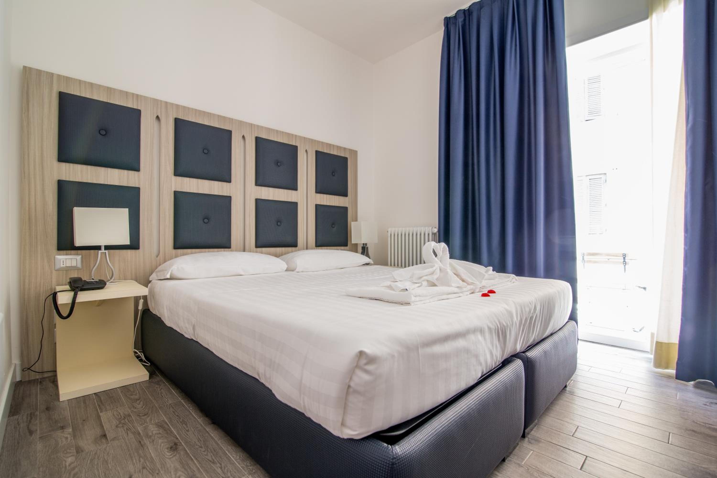 Superior Double Room with Extra Bed and Balcony photo 1
