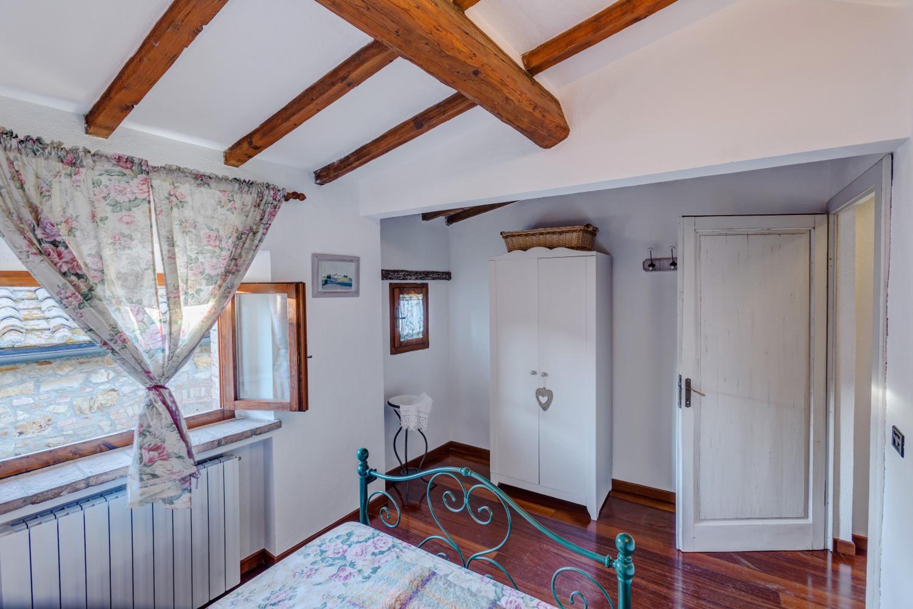 Two-Bedroom Apartment - Photo 9
