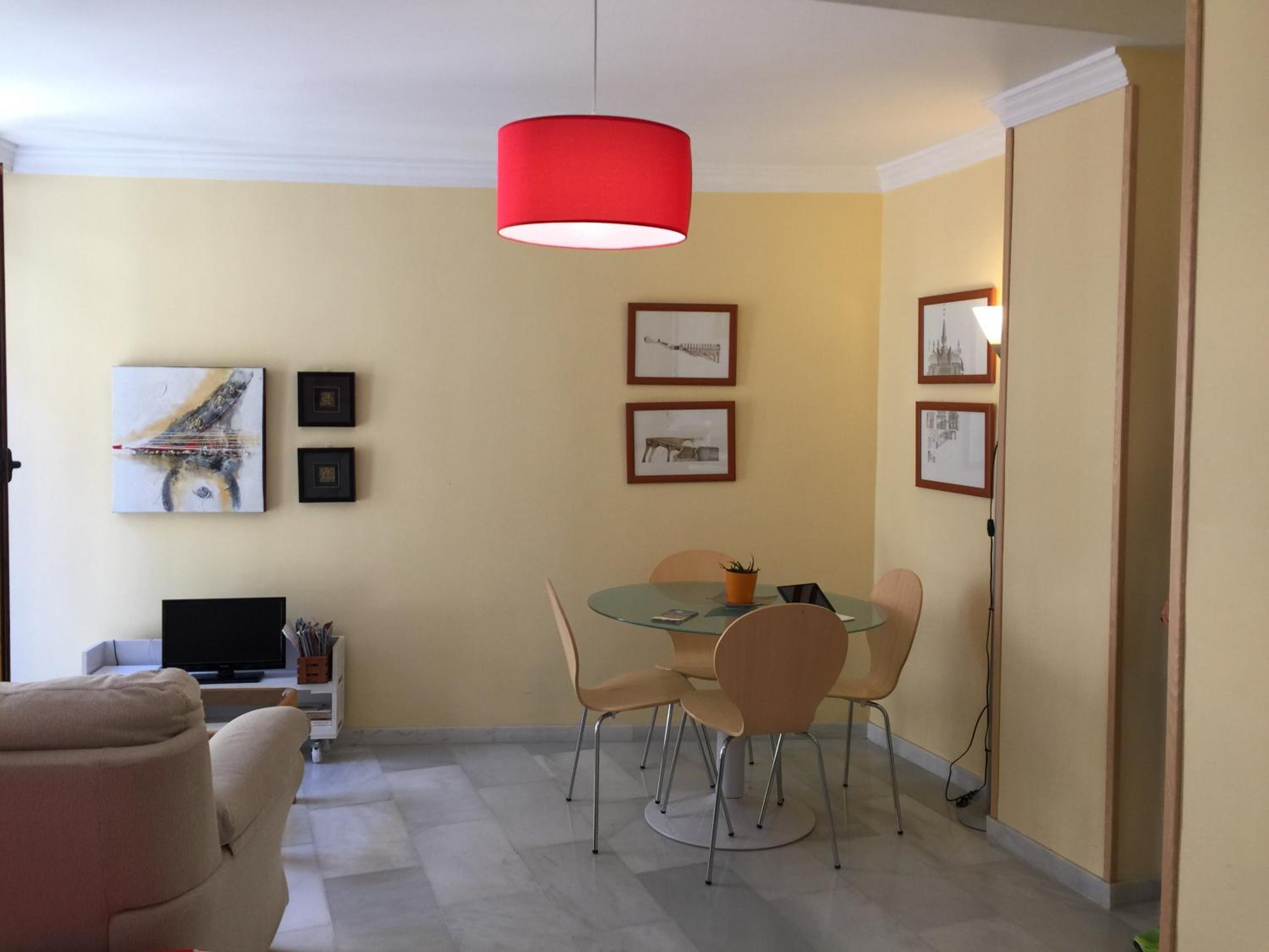 Apartment with Balcony - Photo 12