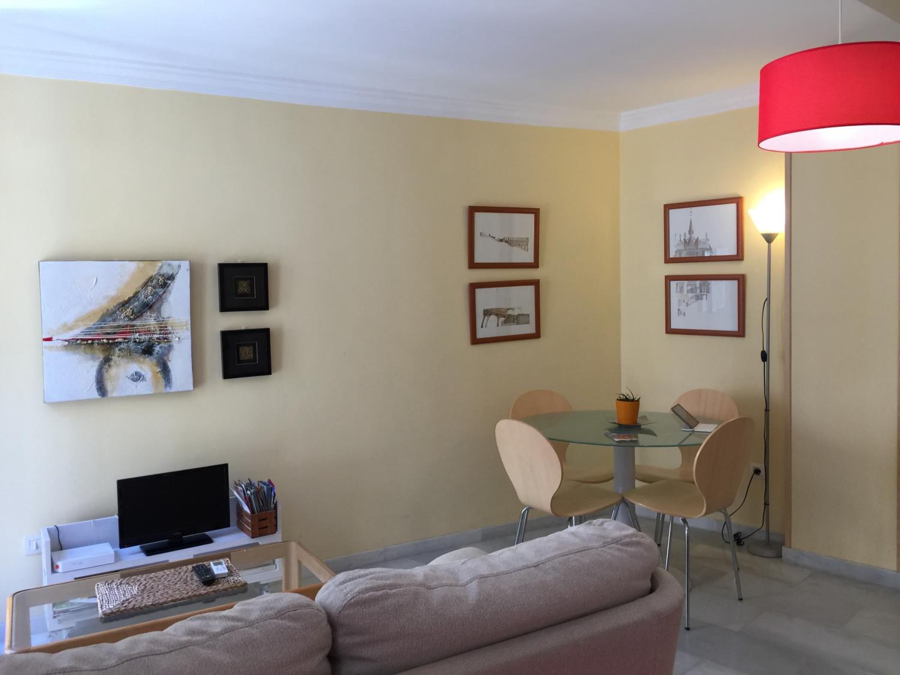 Apartment with Balcony - Photo 13