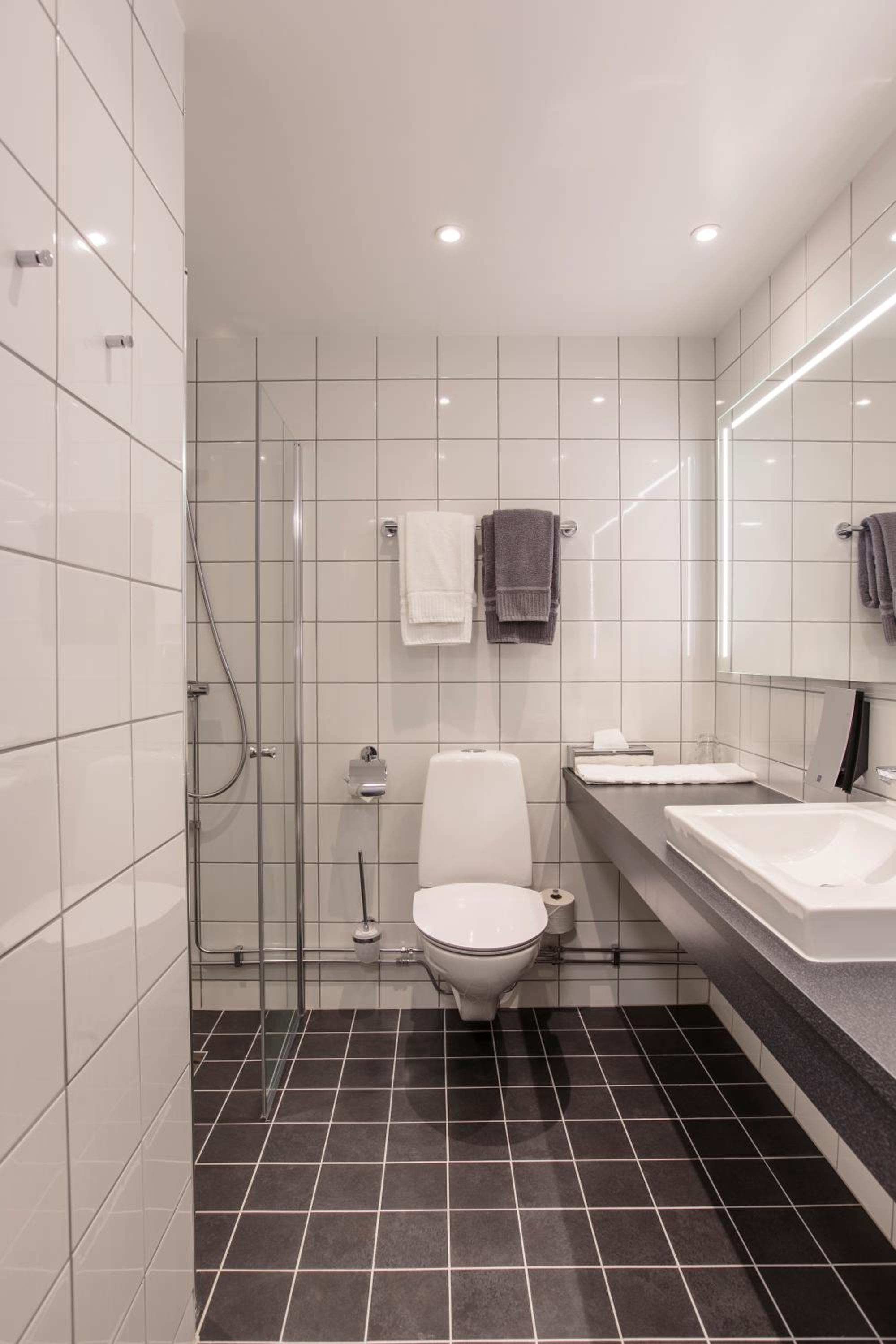 Standard Twin Room - Photo 3