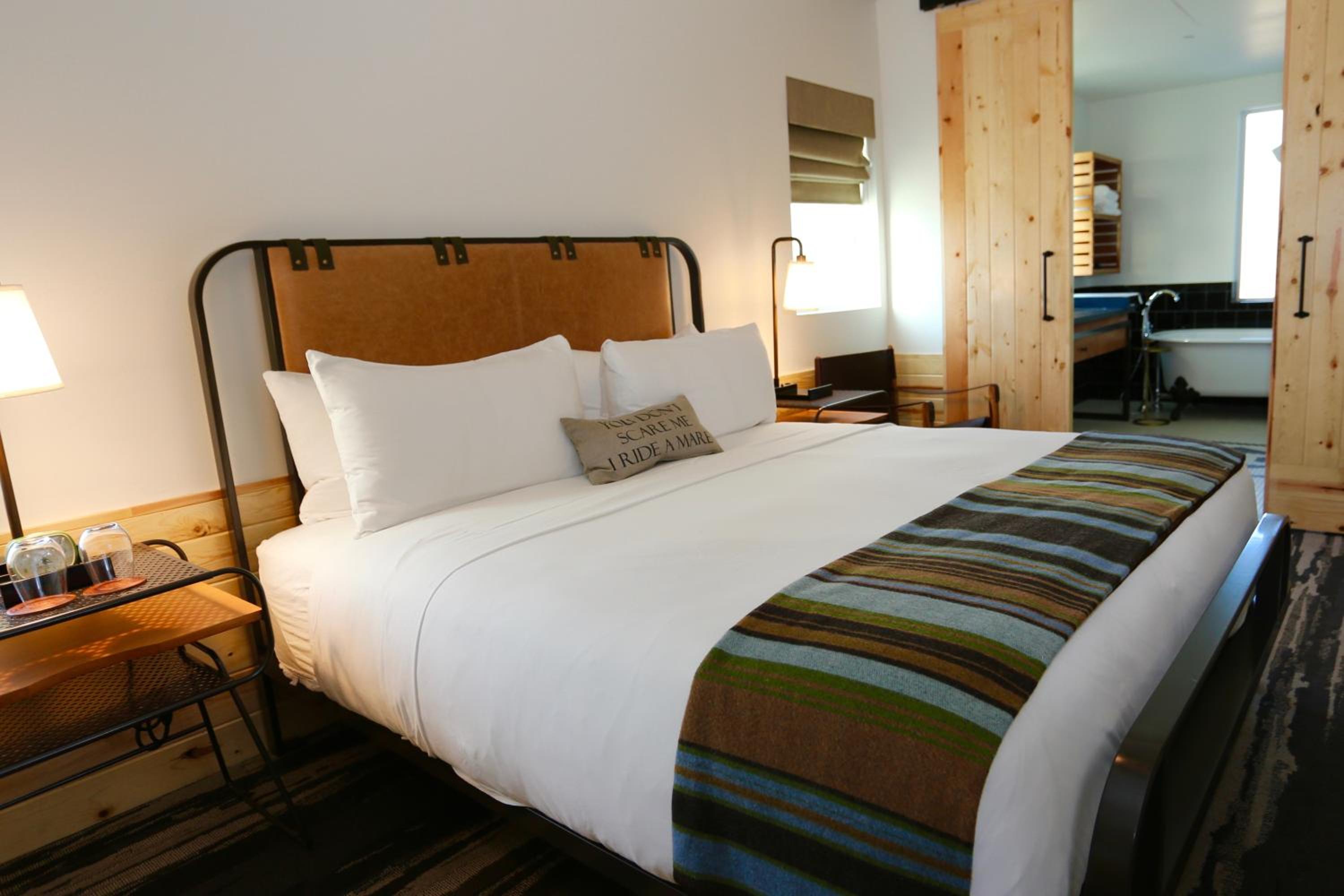 King Room with Balcony photo 3