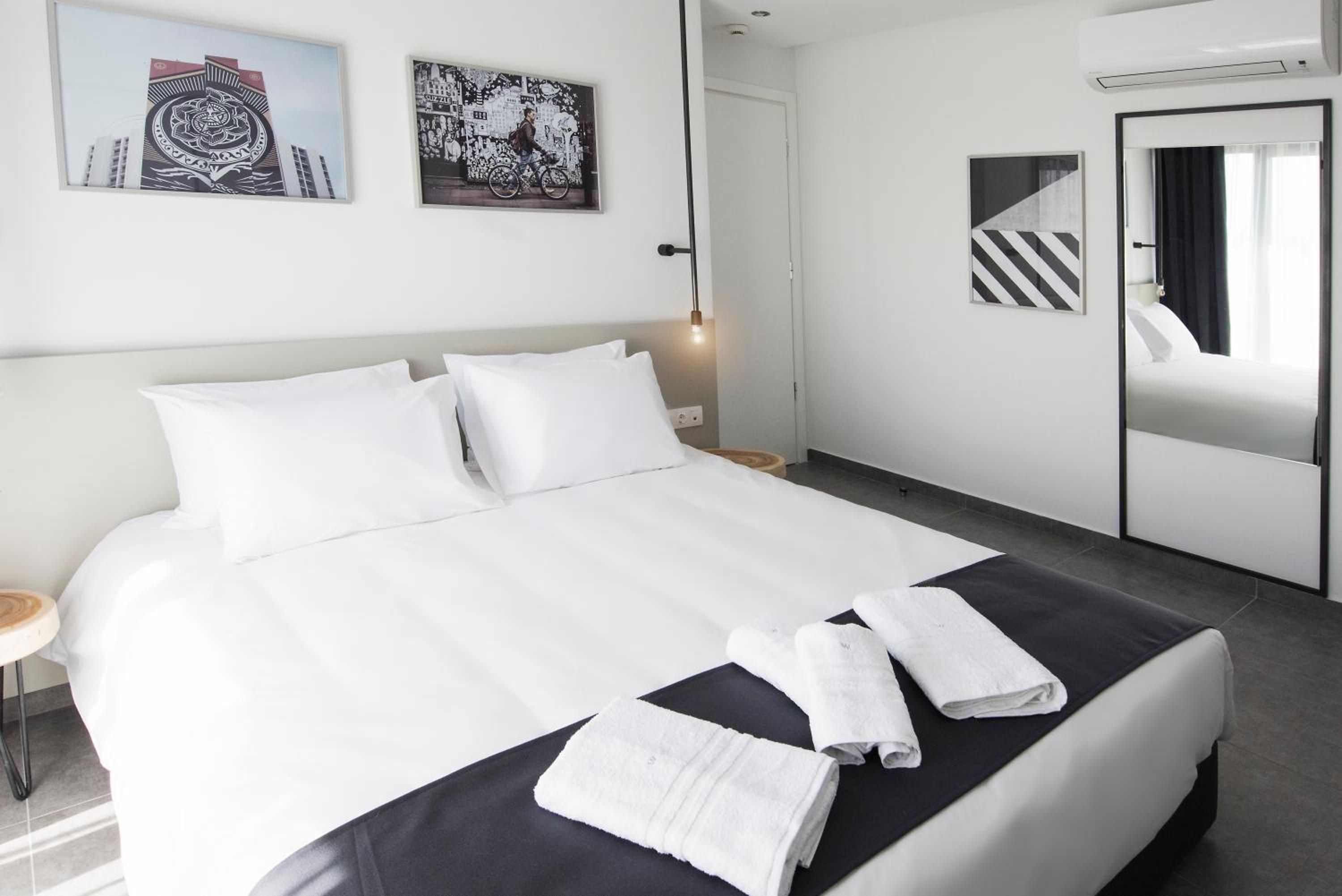 Deluxe Double Room - Photo 3