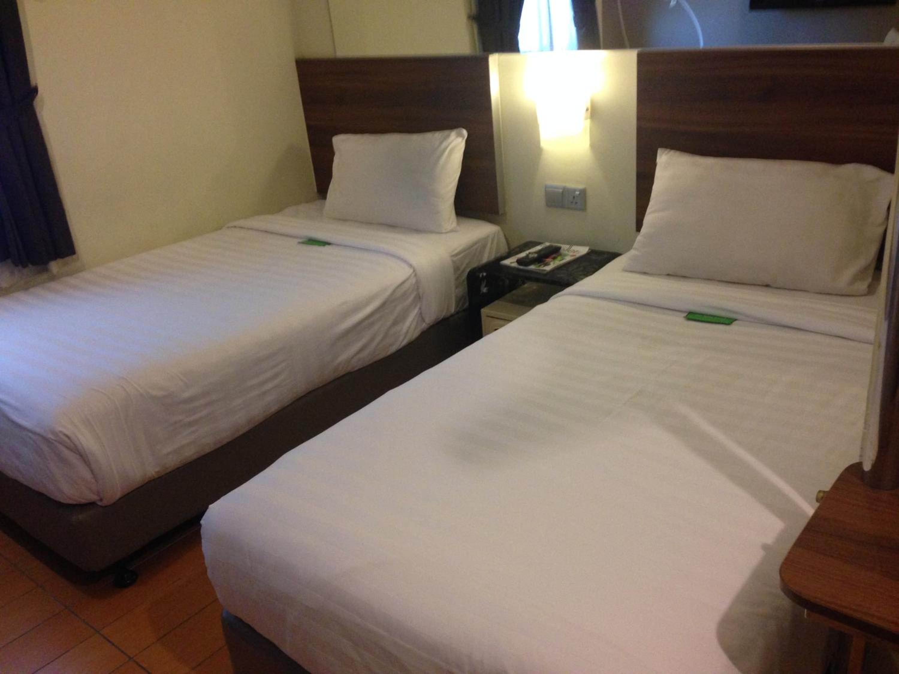 Twin Room - Photo 5