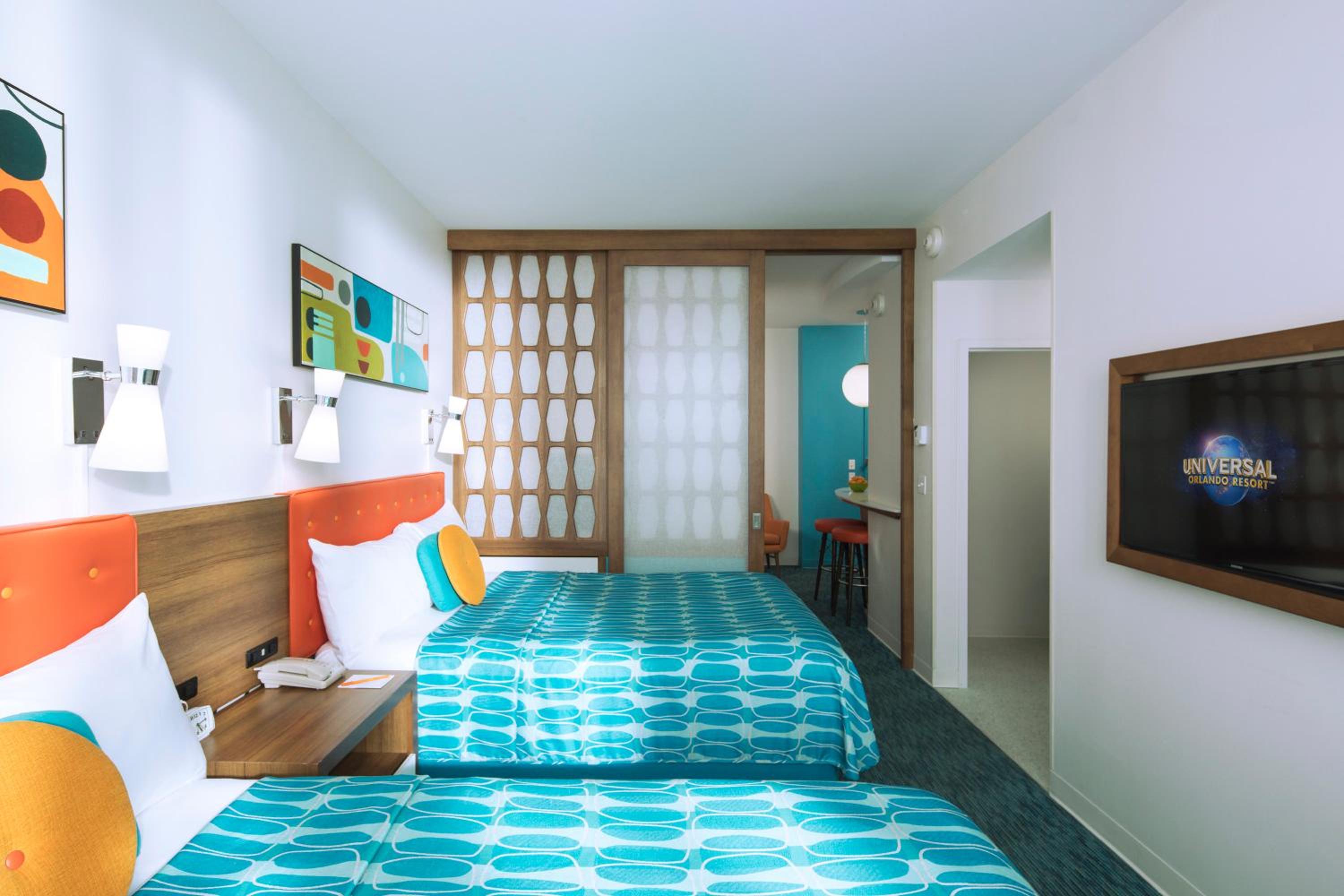 Family Suite - Interior Entry (Includes Early Park Admission)