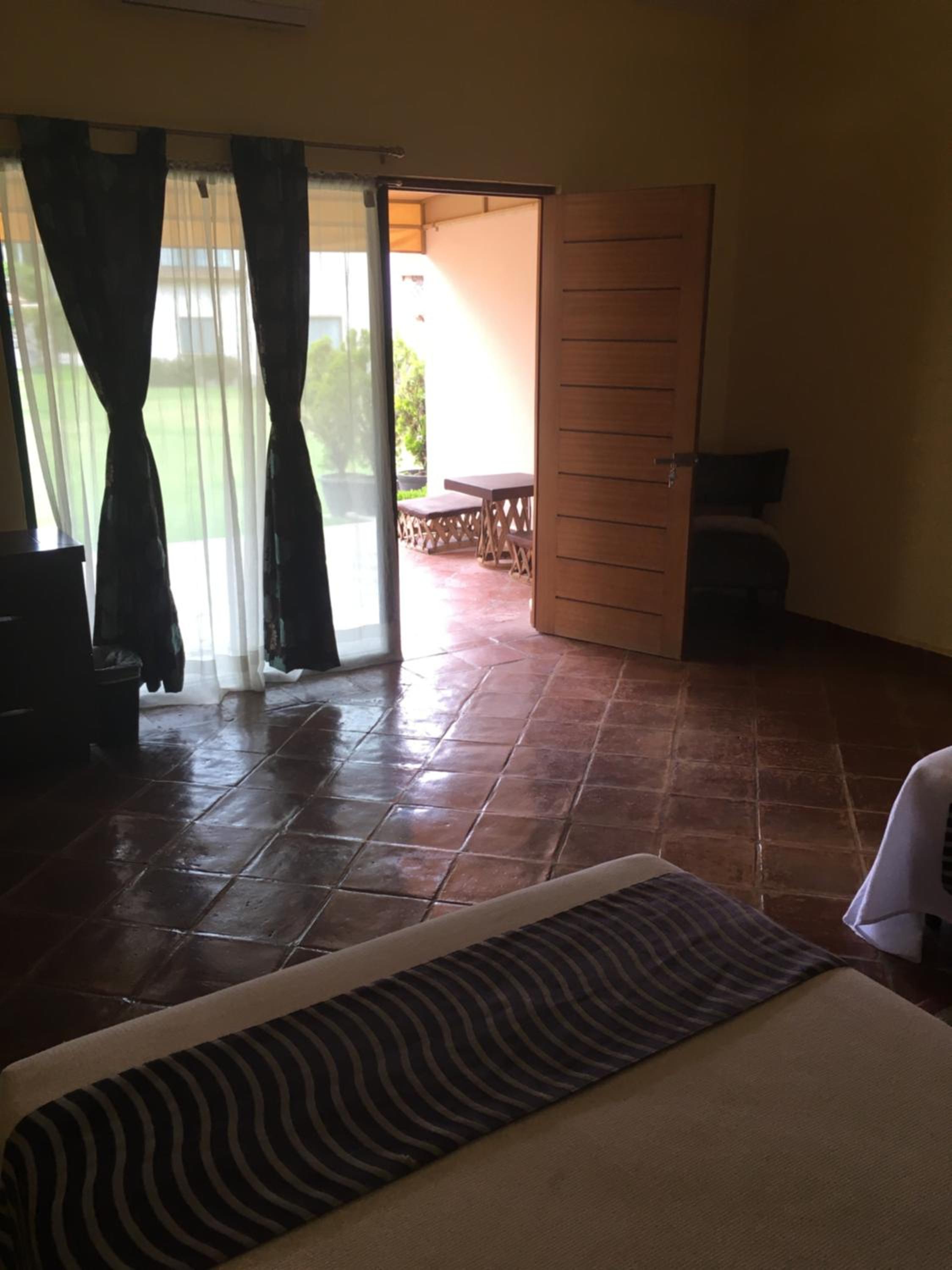 Deluxe Double Room With Garden View