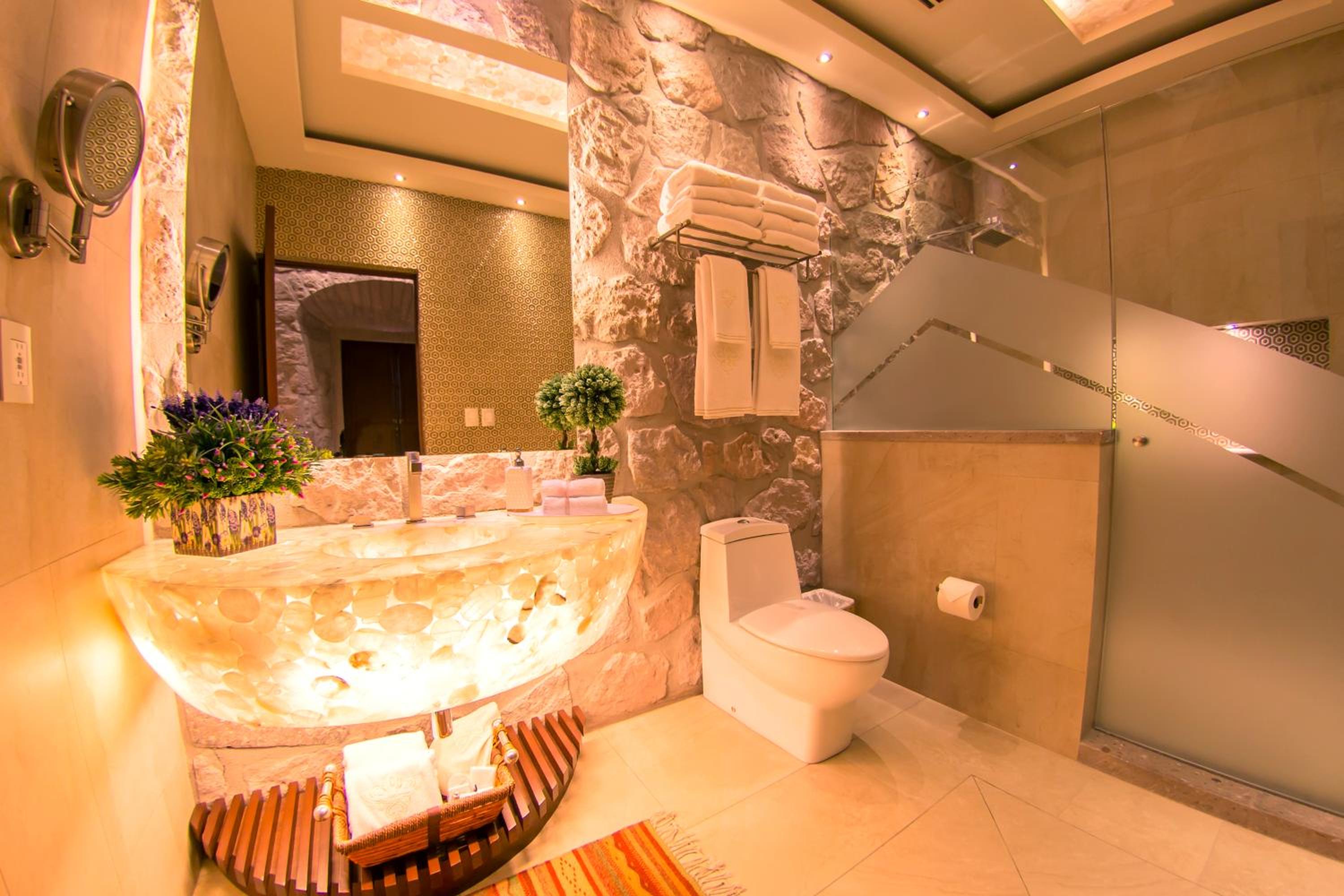 Junior Suite - Photo 18
