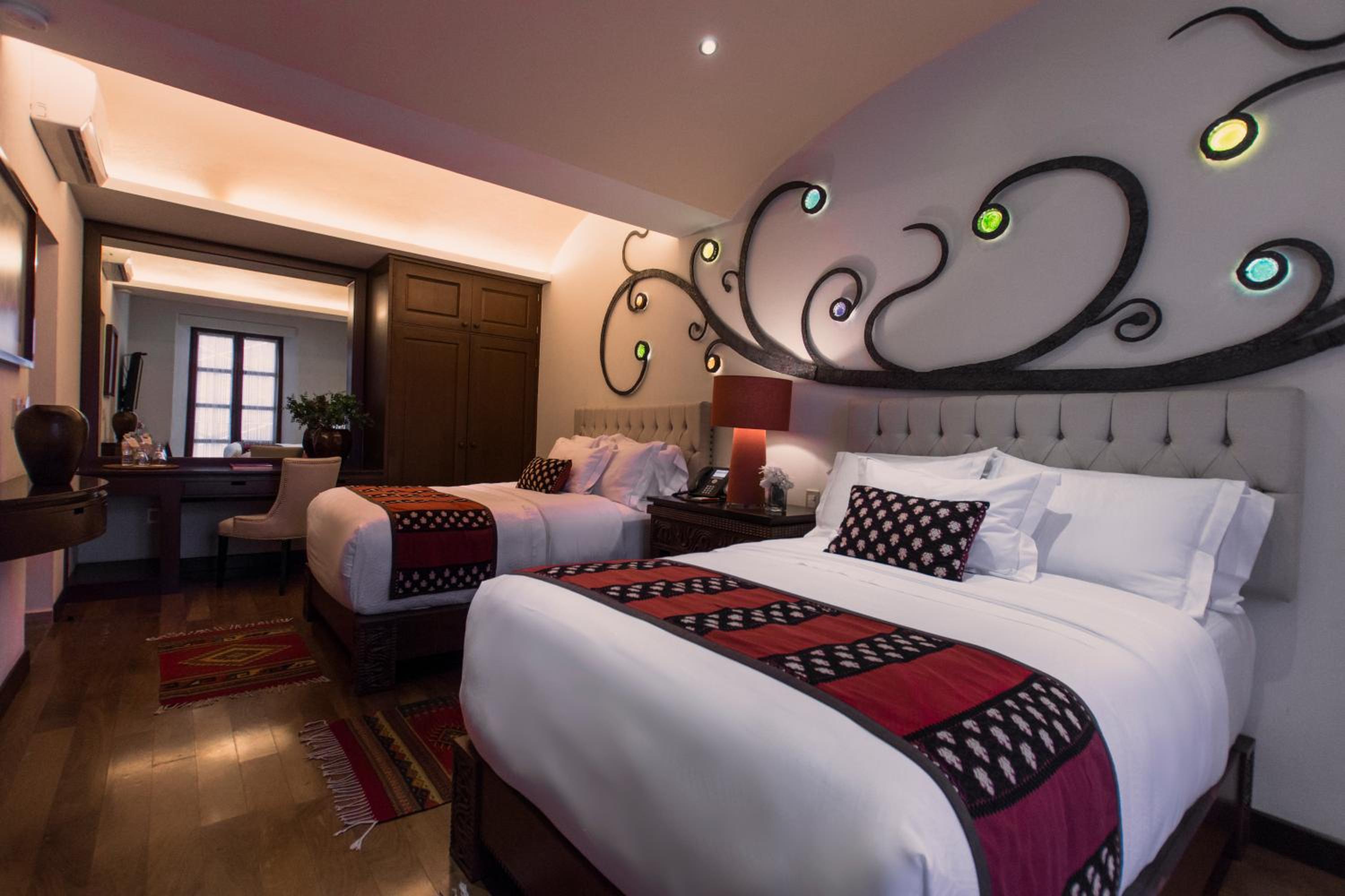 Deluxe Double Room with Two Double Beds - Photo 7