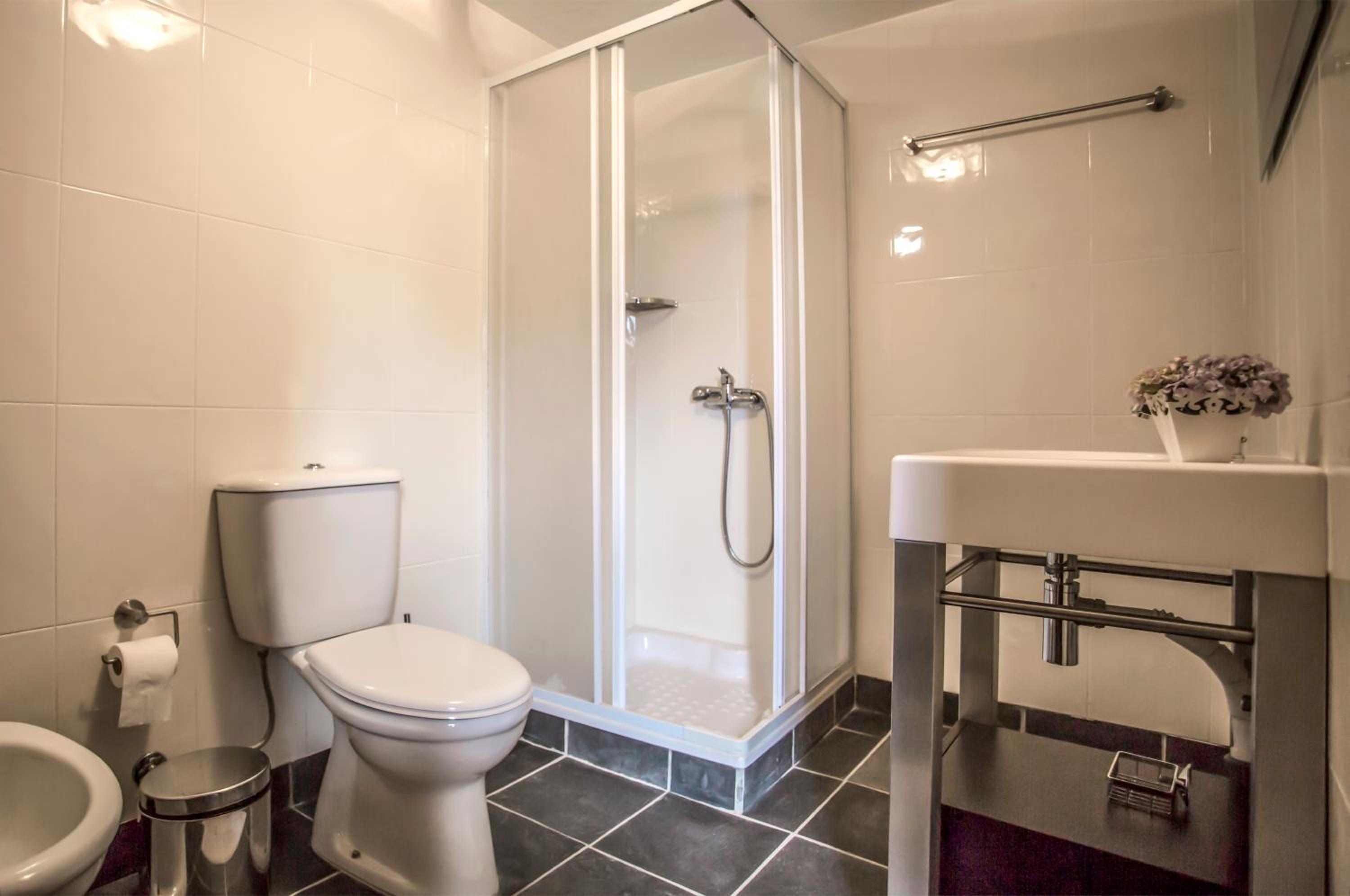 Two-Bedroom House - Photo 38
