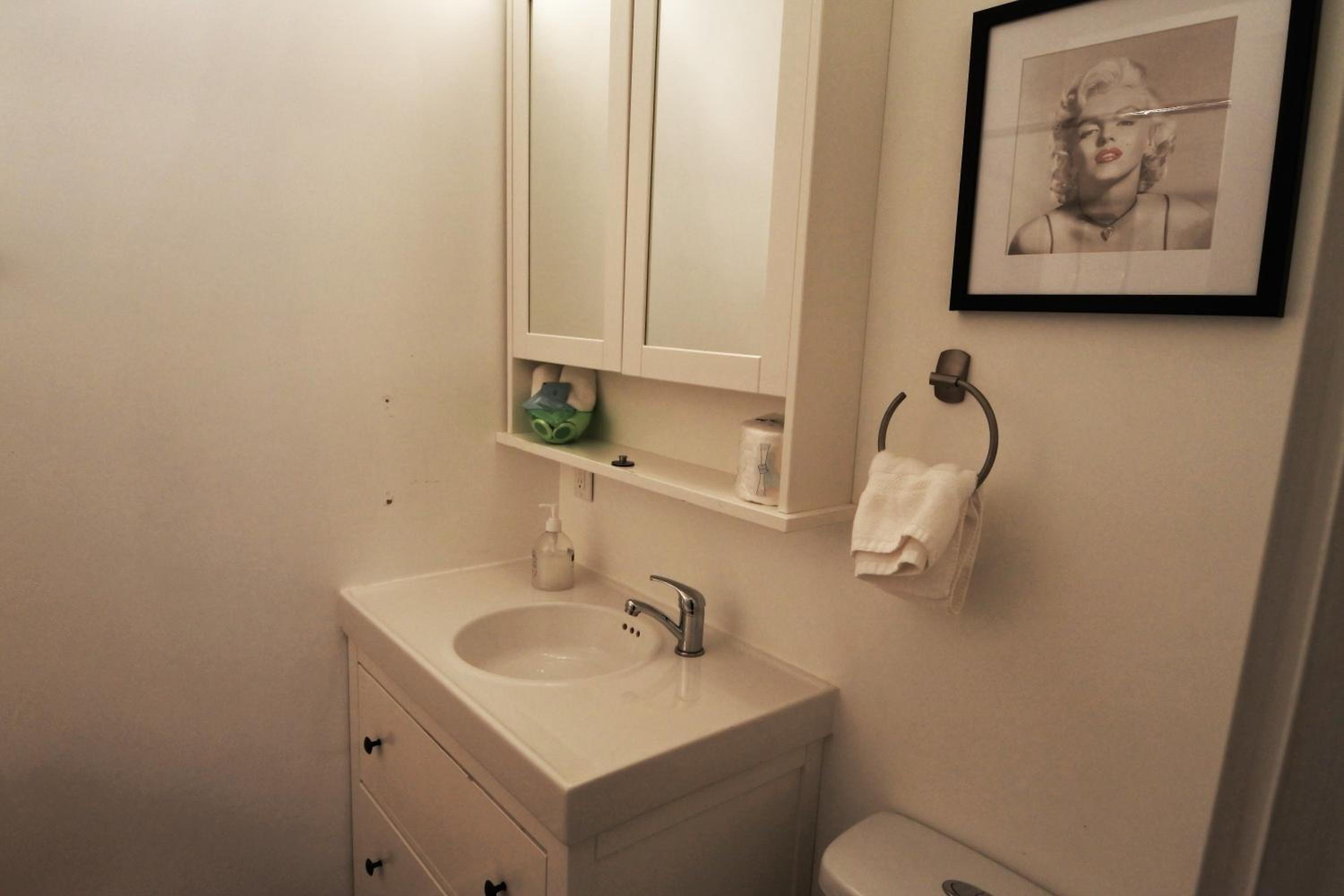 Two-Bedroom Deluxe Apartment photo 3