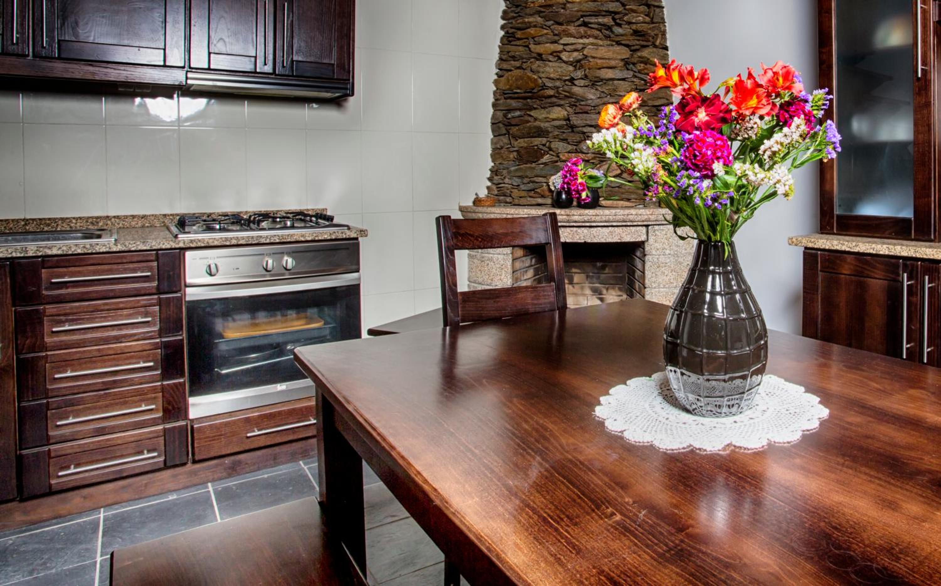 Two-Bedroom House - Photo 23