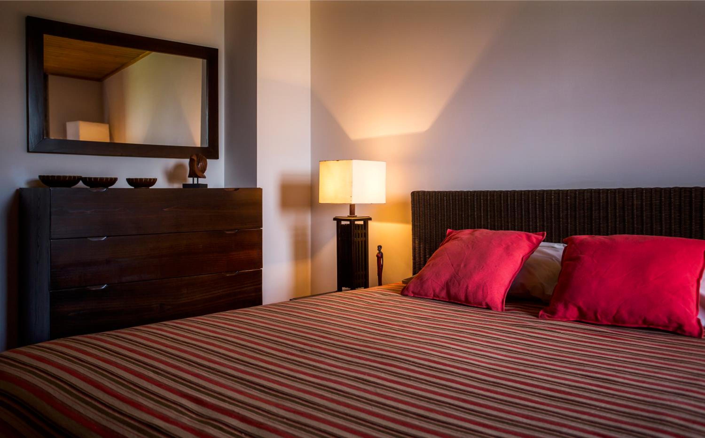 Two-Bedroom House - Photo 17