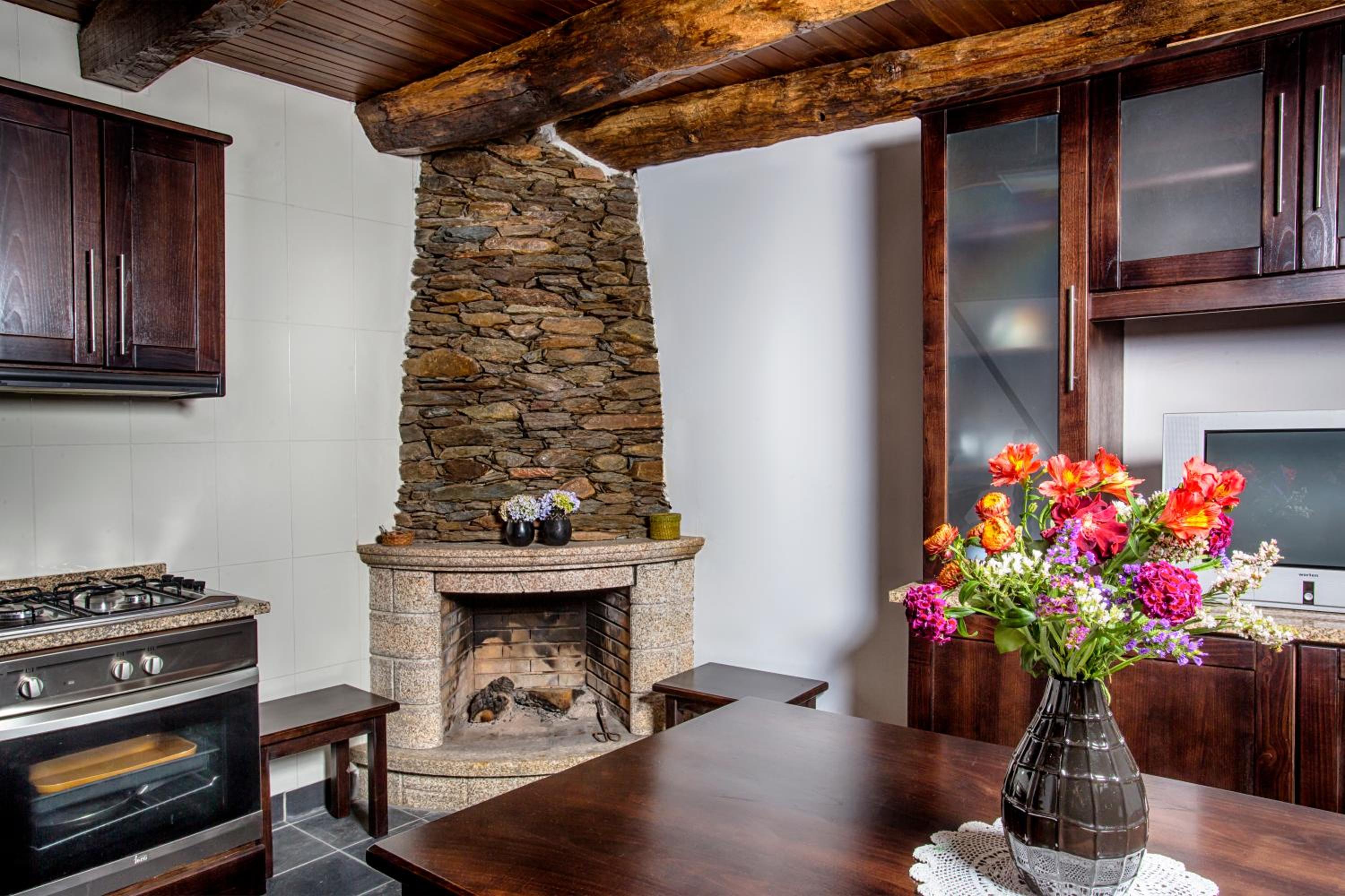 Two-Bedroom House - Photo 15