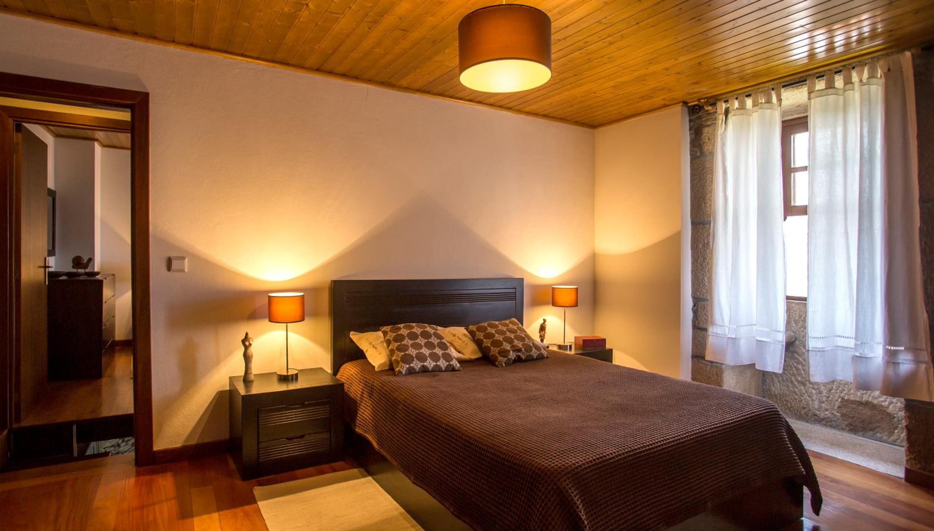 Two-Bedroom House - Photo 12