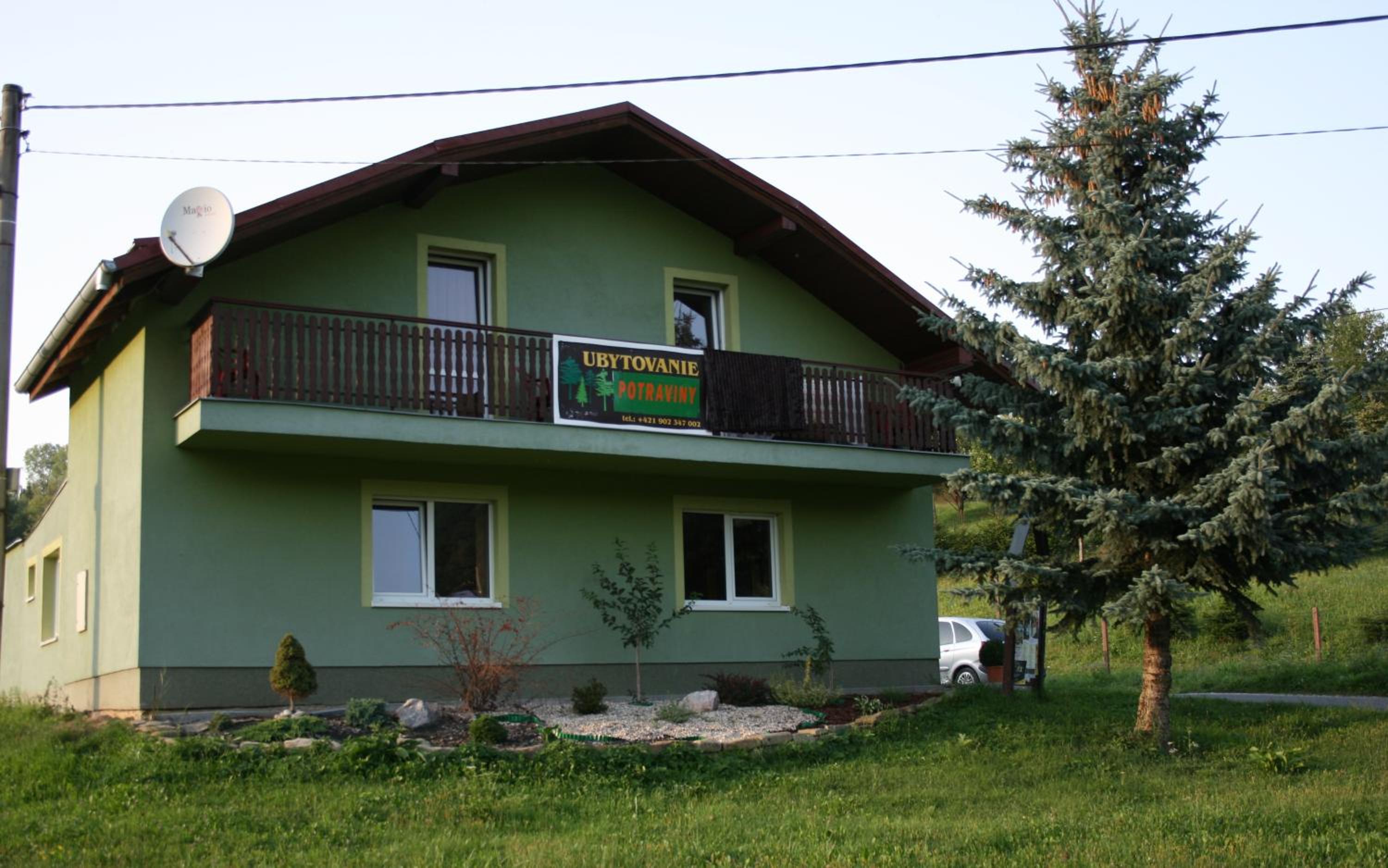 Three-Bedroom House photo 1