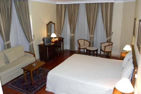 Suite - Photo 9
