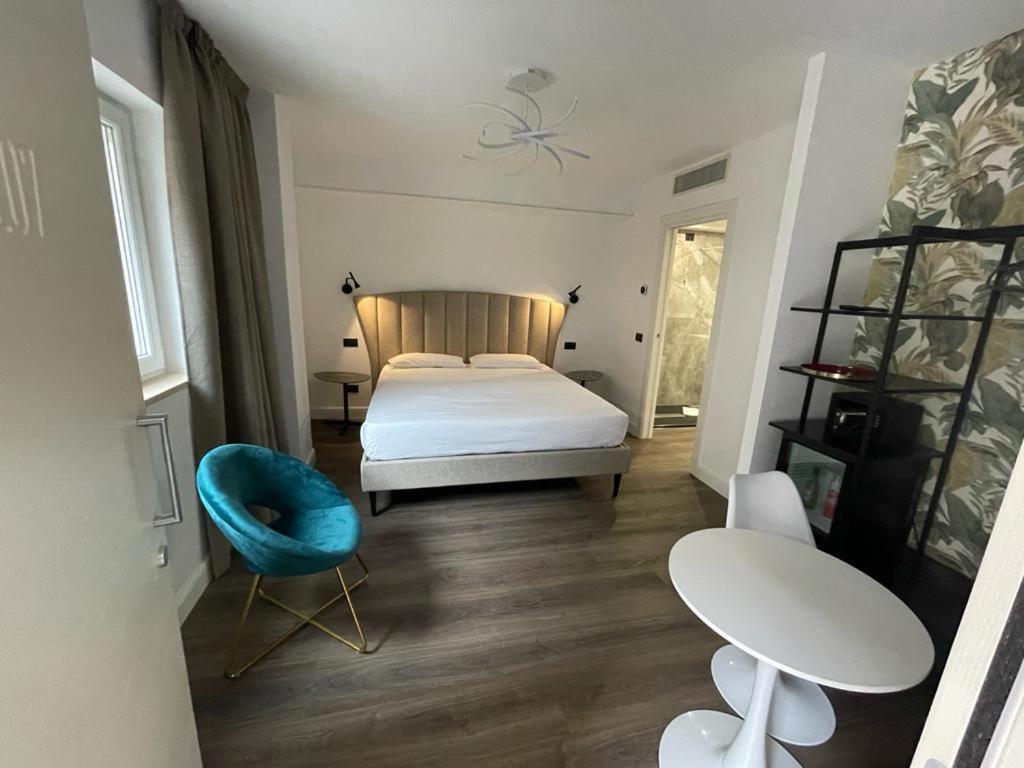 Queen Room