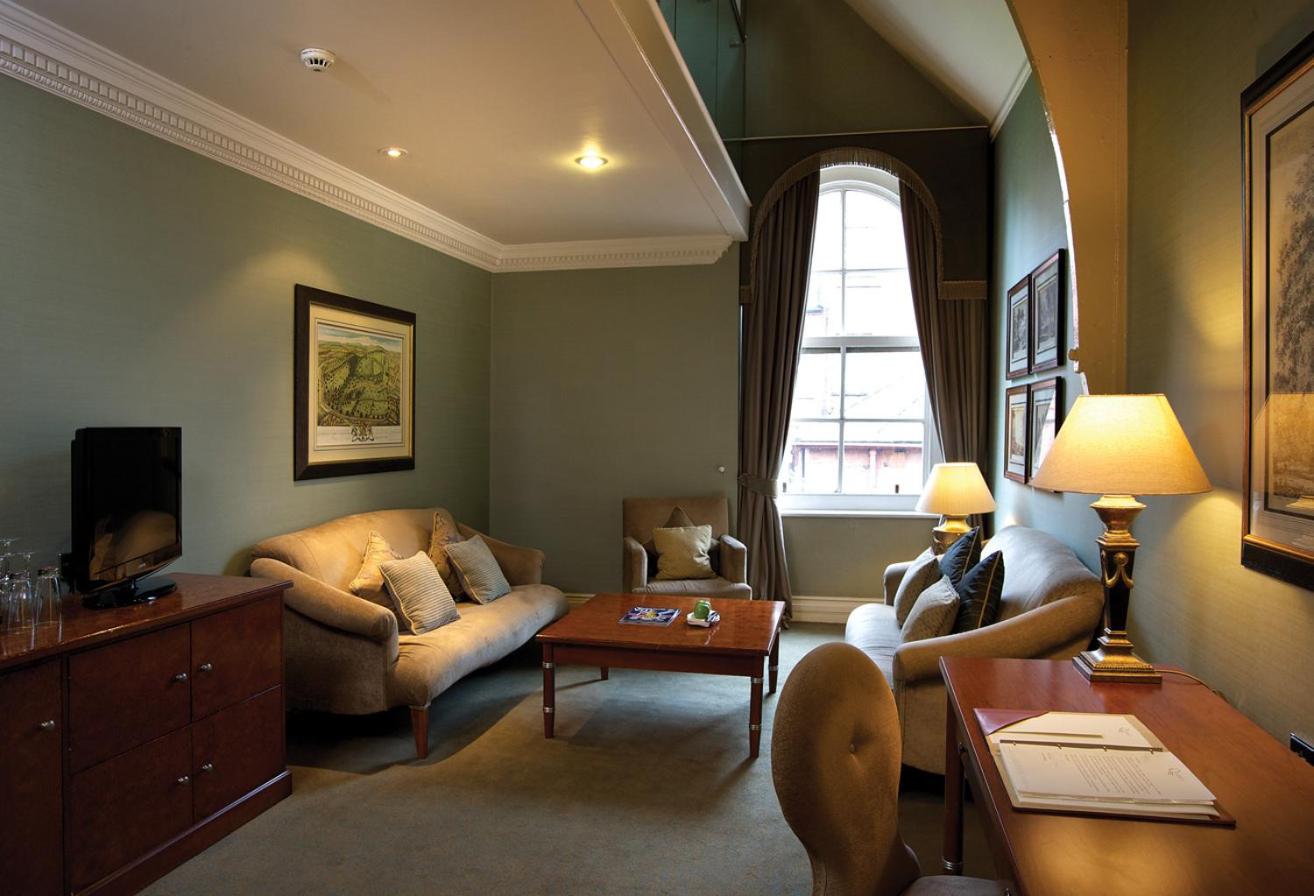 Suite - Photo 6