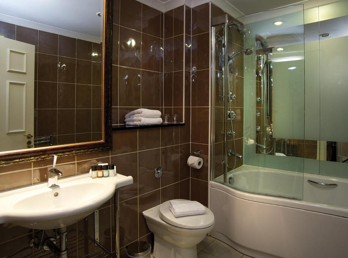 Suite - Photo 2
