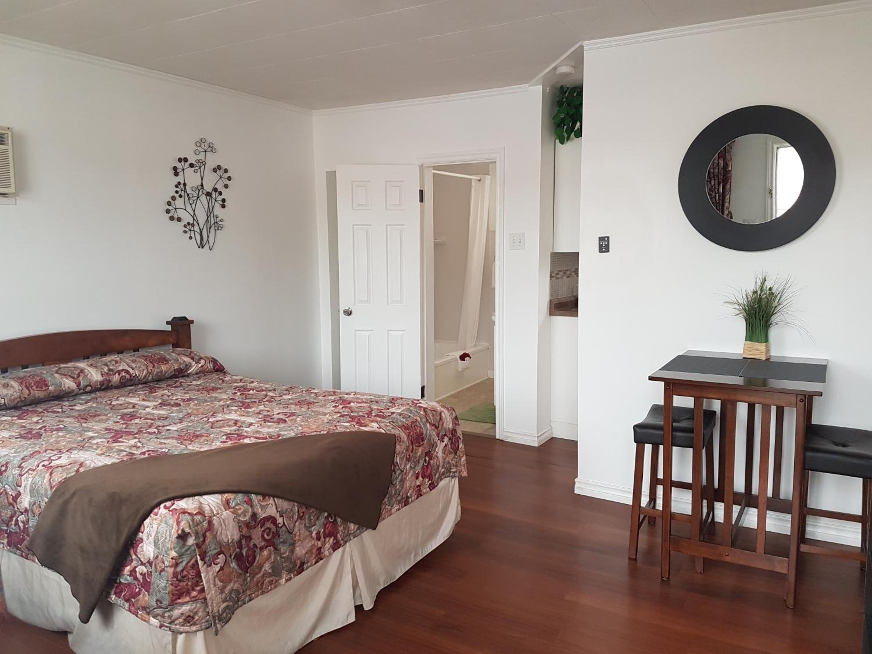 Queen Room