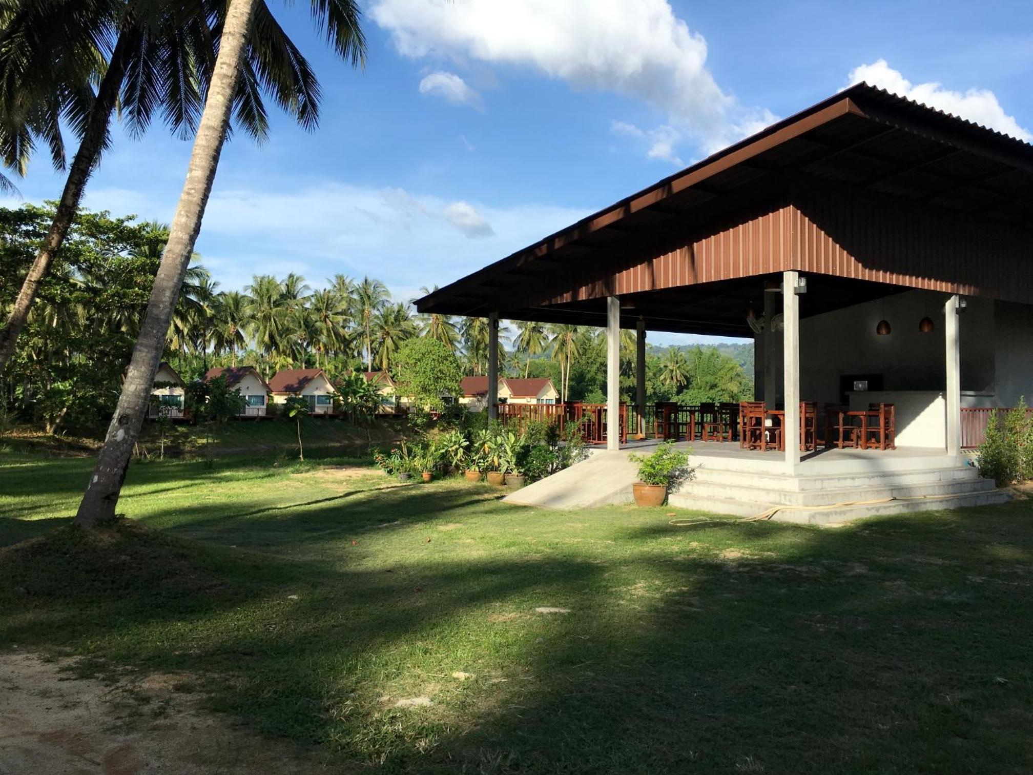 Bungalow - Water Front  photo 3