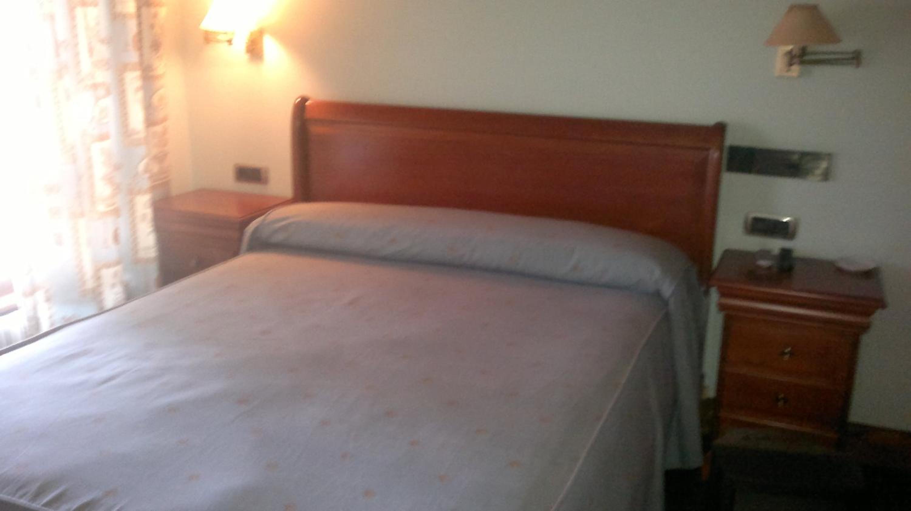 Double or Twin Room with Mountain View - Photo 7