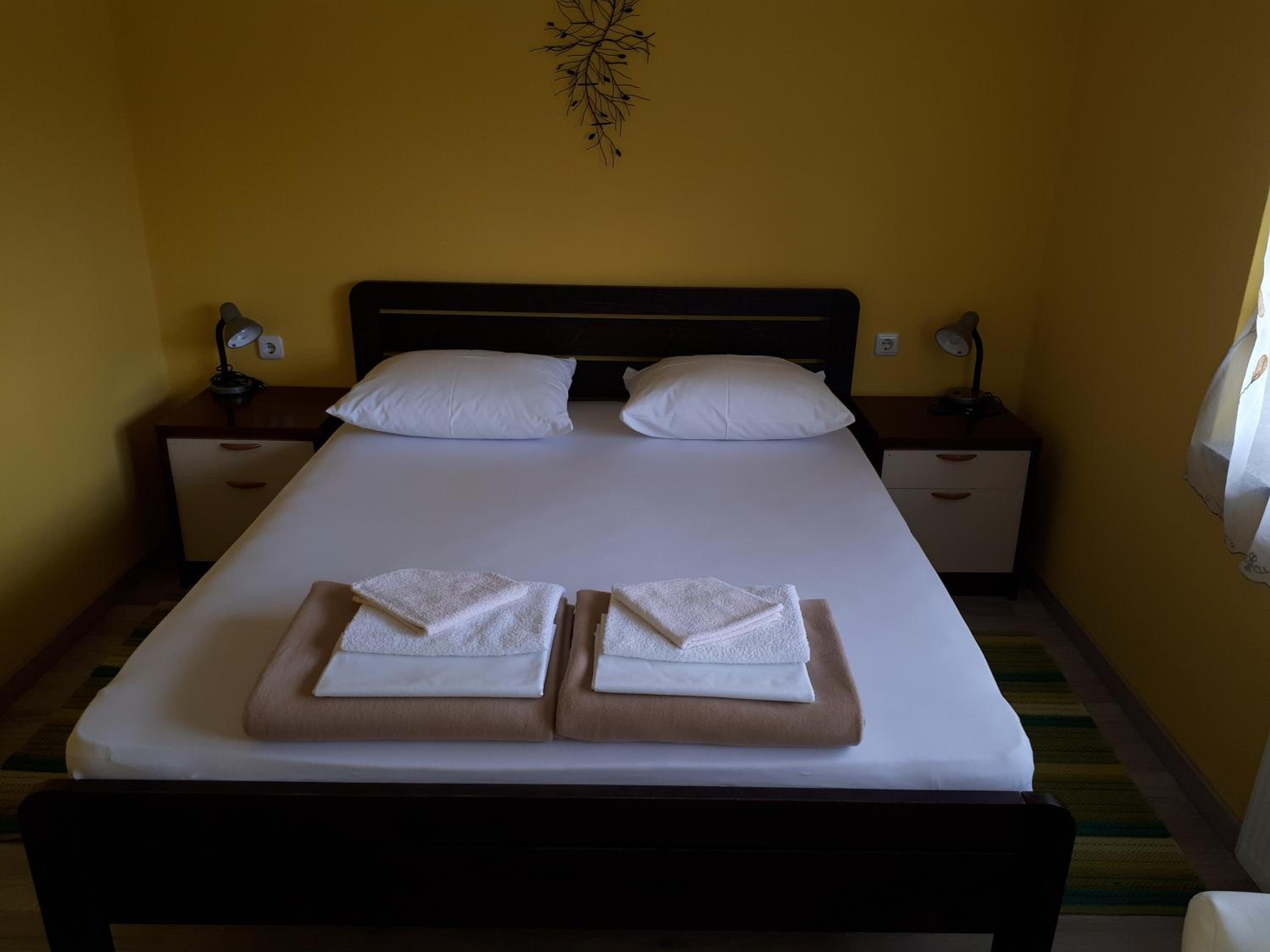 Triple Room - Photo 9