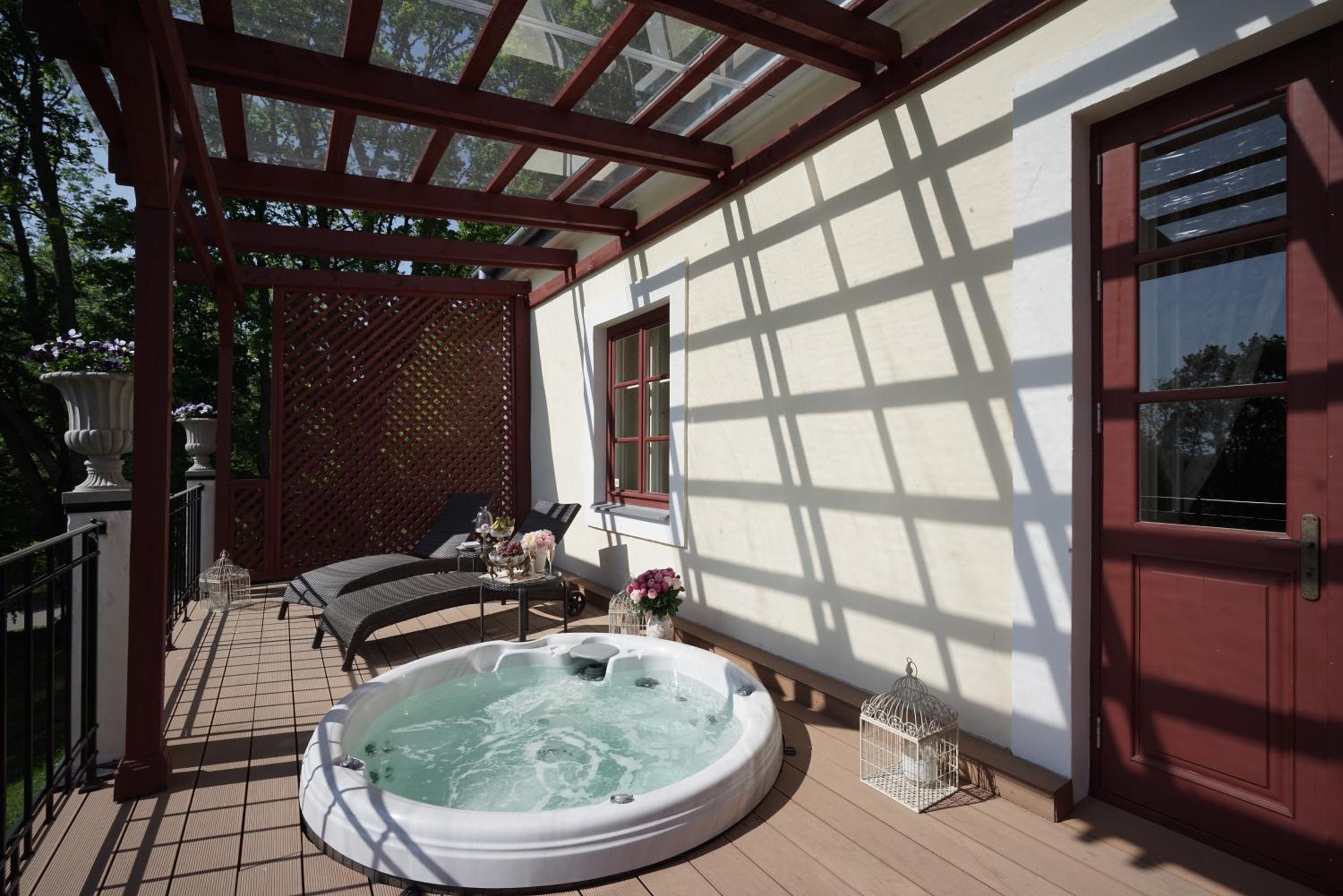 Suite with Spa Bath photo 2