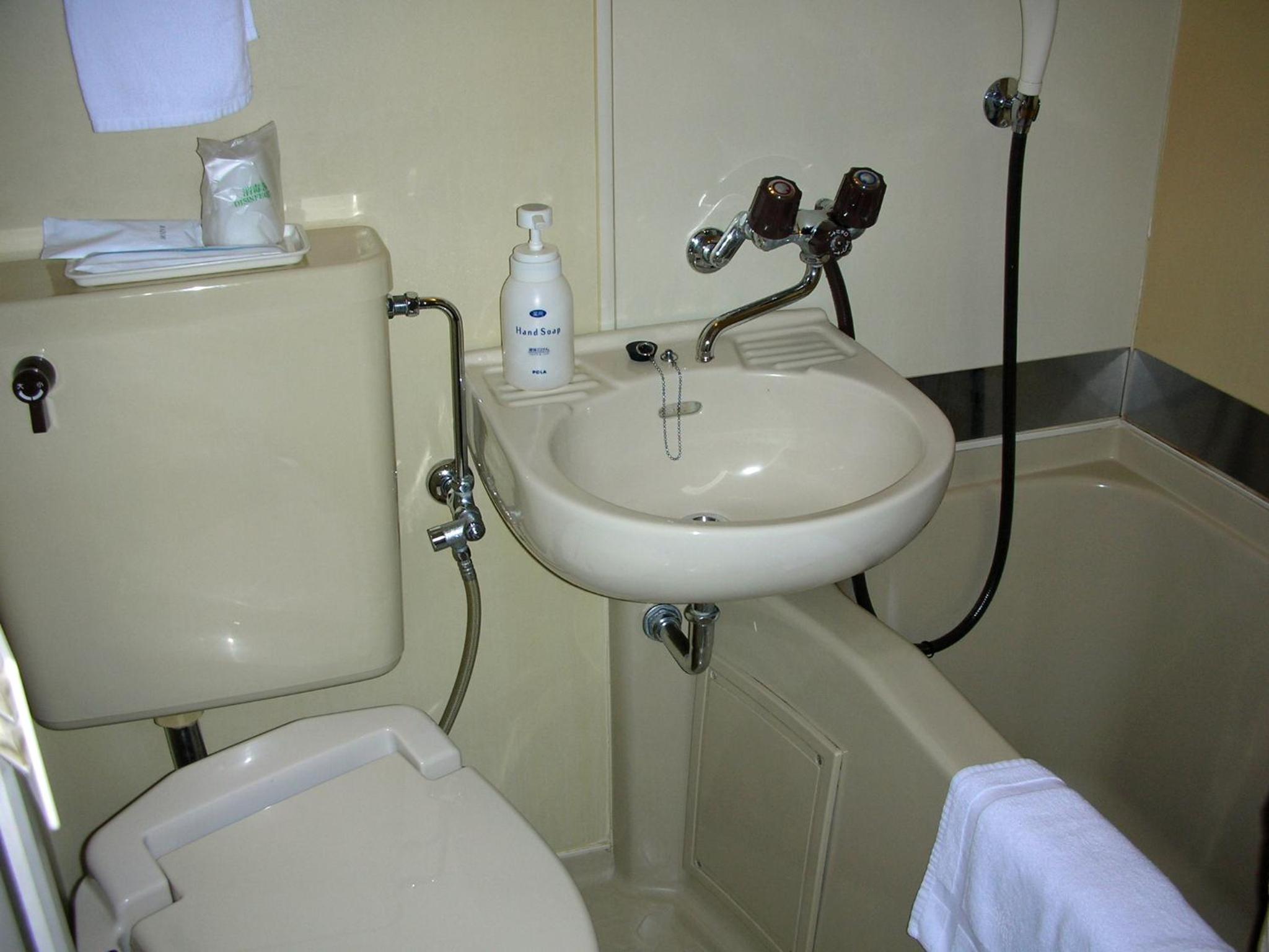 Twin Room - Smoking - Photo 2