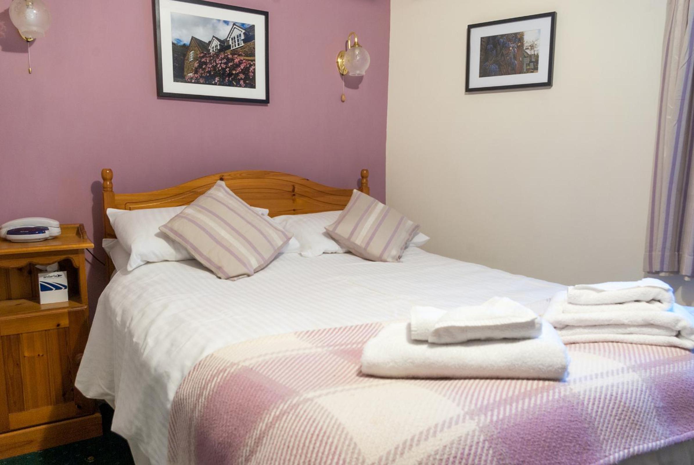 Double Room - Photo 3