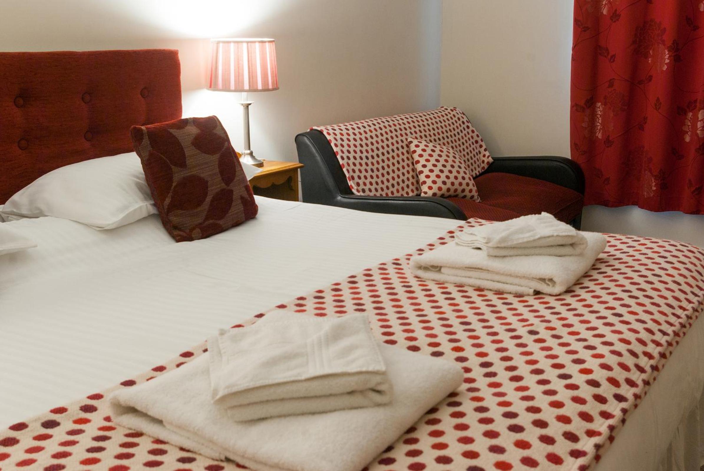 Premium Double or Twin Room - Photo 7