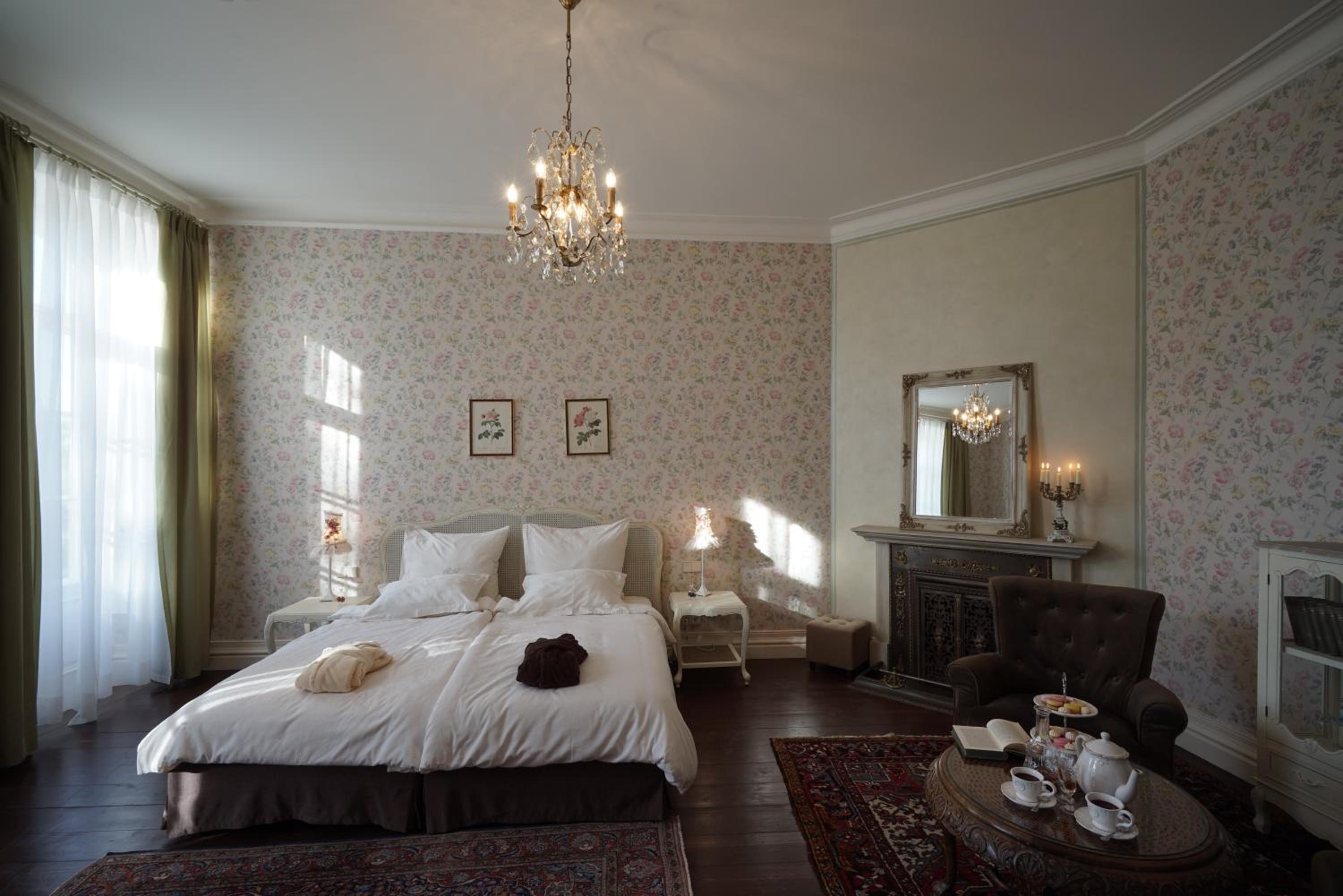 Junior Suite with Balcony photo 3