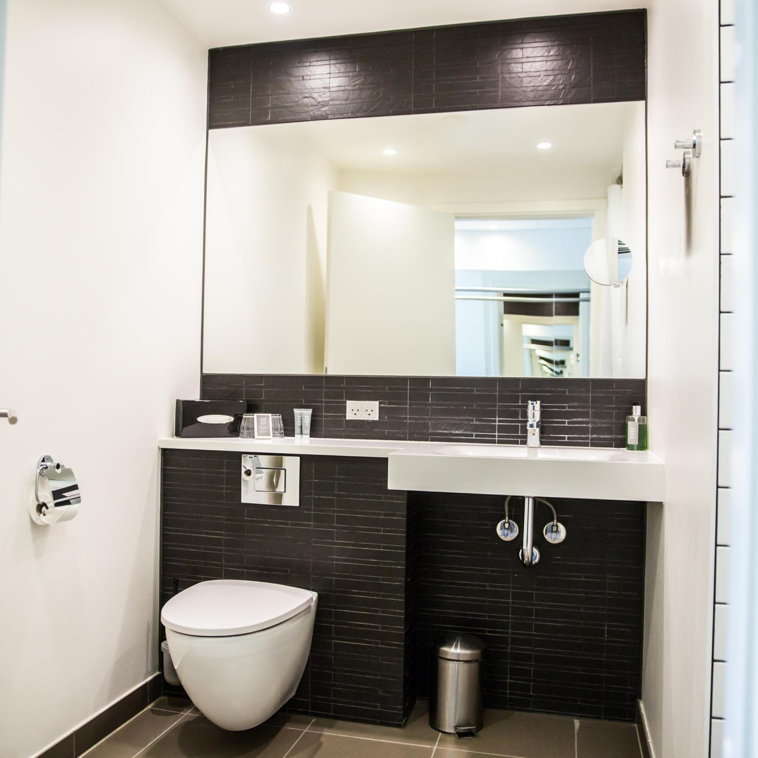 Superior Double or Twin Room - Photo 3