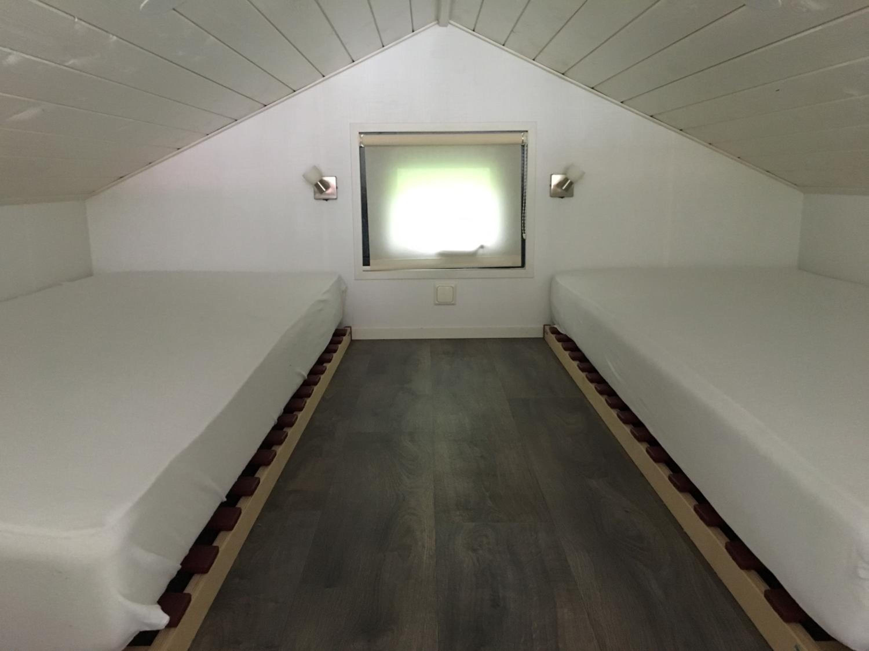 Mobile Home photo 1