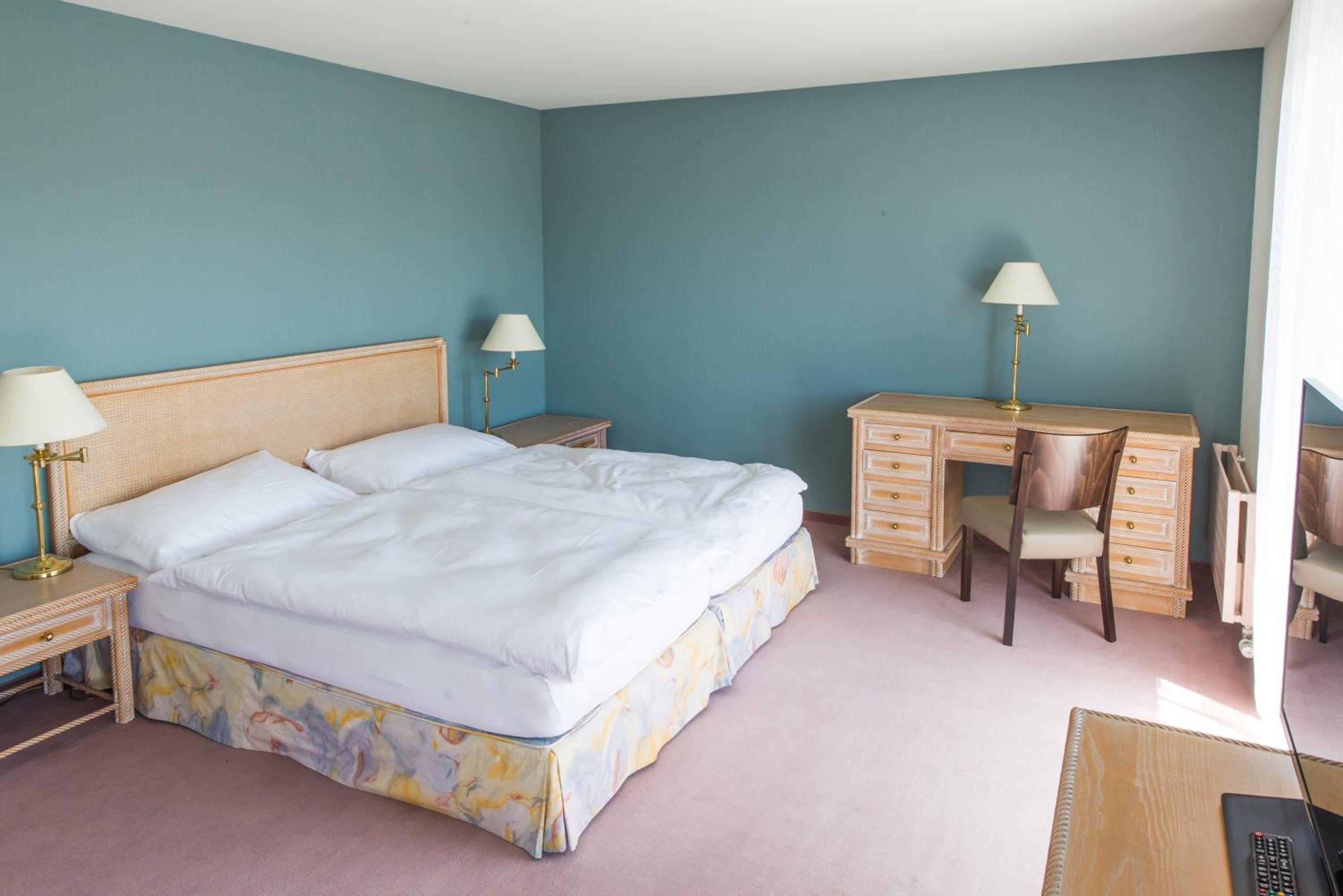 Deluxe Junior Suite photo 3