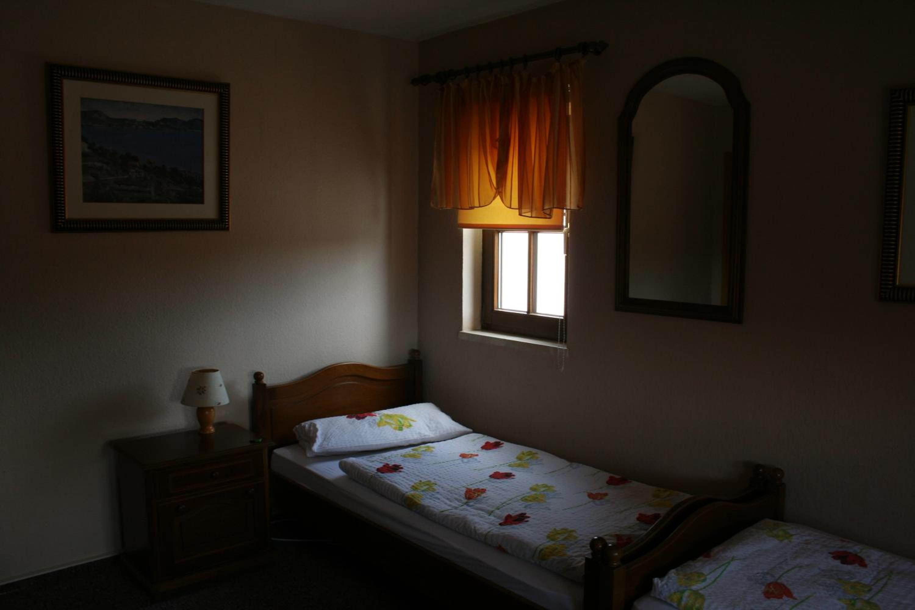 Deluxe Twin Room - Photo 2