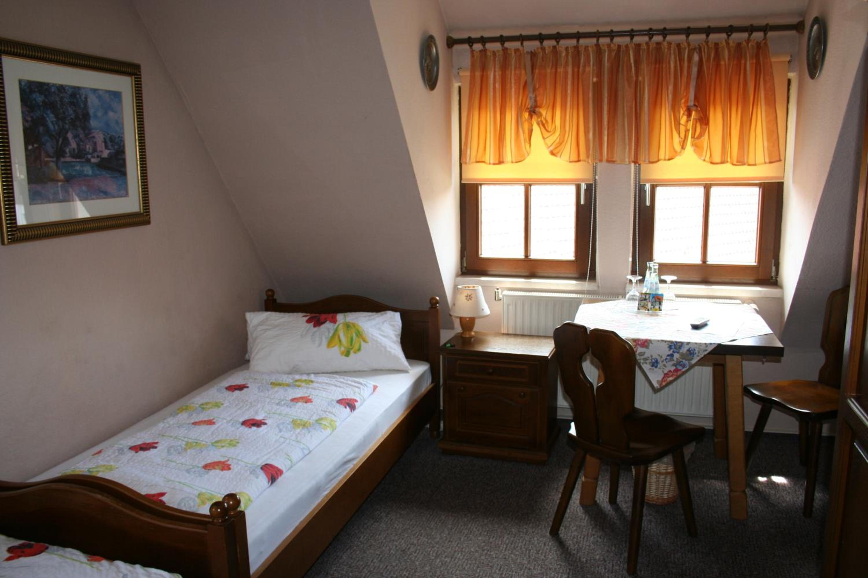 Deluxe Twin Room - Photo 3