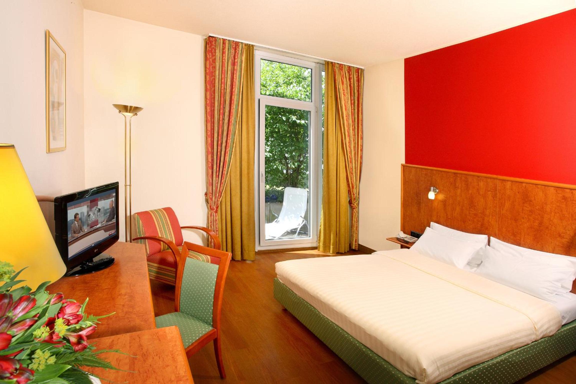 Standard Double Room photo 2