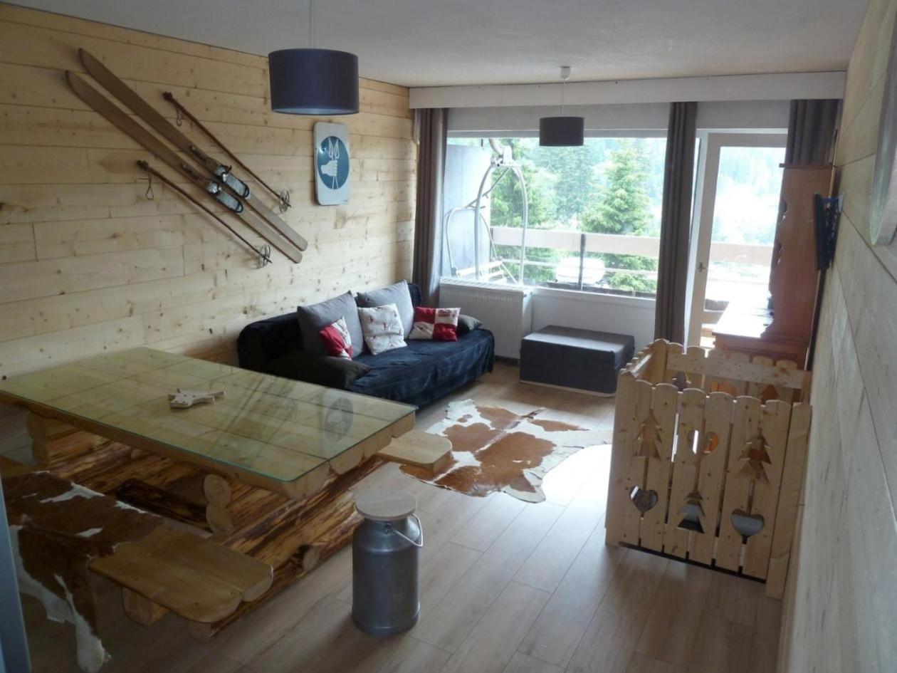 Apartment with Balcony photo 3
