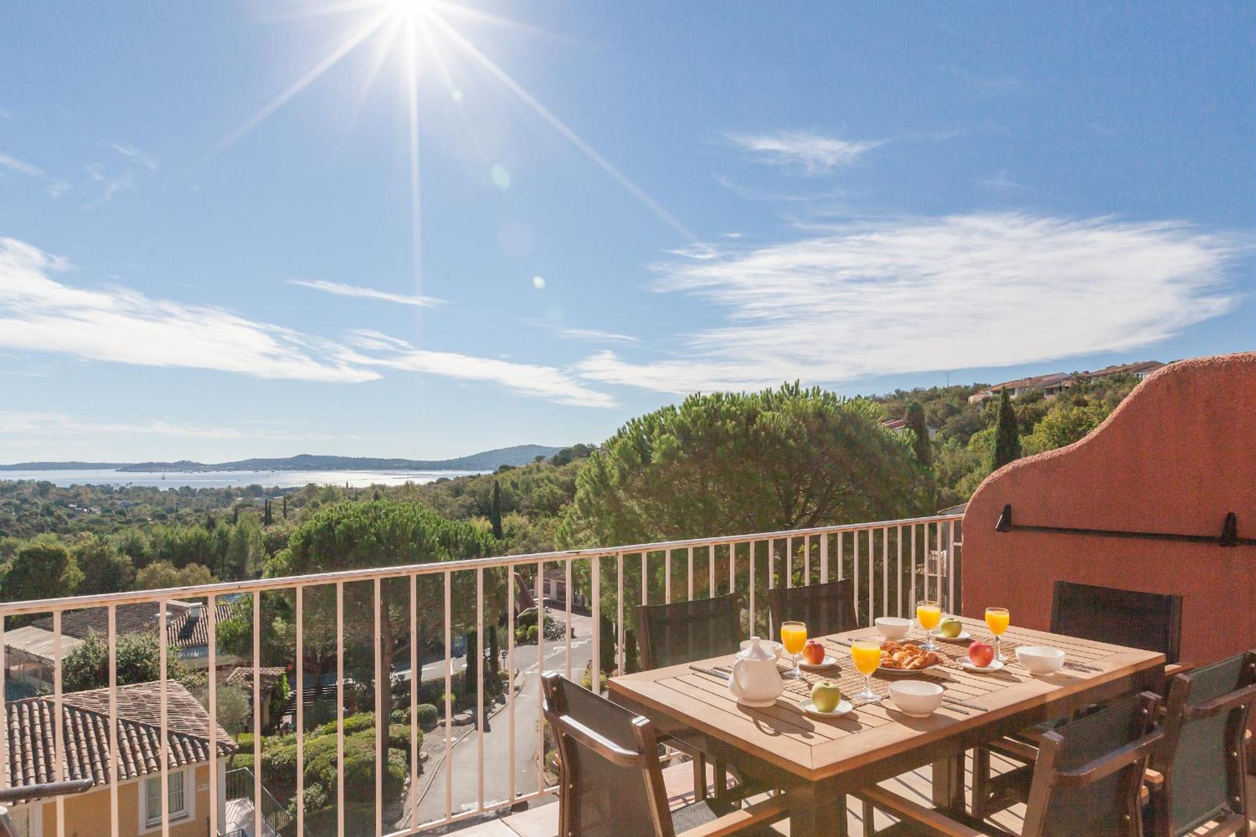 One-Bedroom Apartment with Sleeping Alcove and Terrace or Balcony (6 People) - Sea view - Photo 3