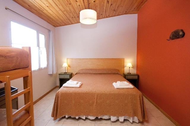 Double or Twin Room with Shared Bathroom photo 3