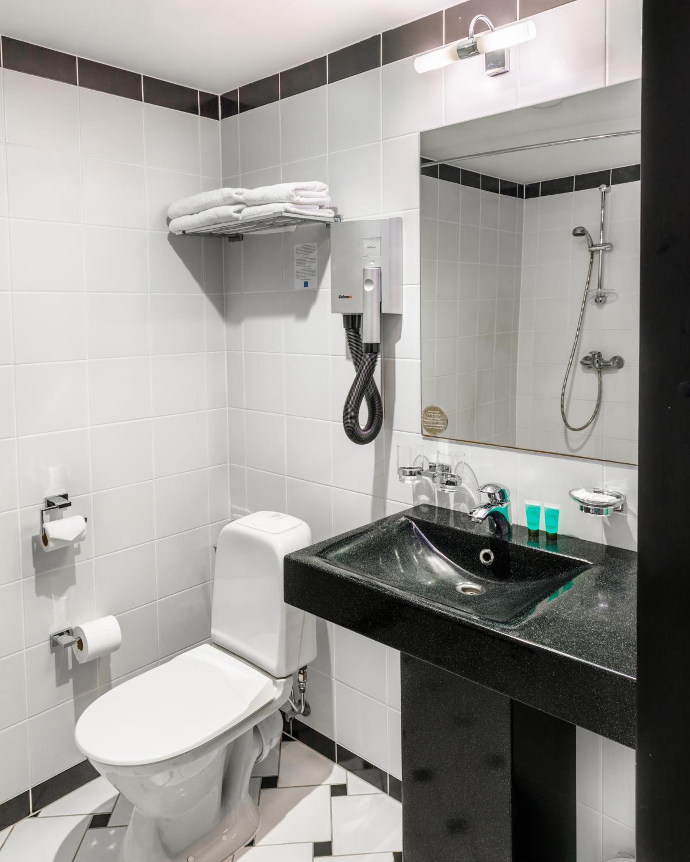 Single Room with Spa Access photo 3