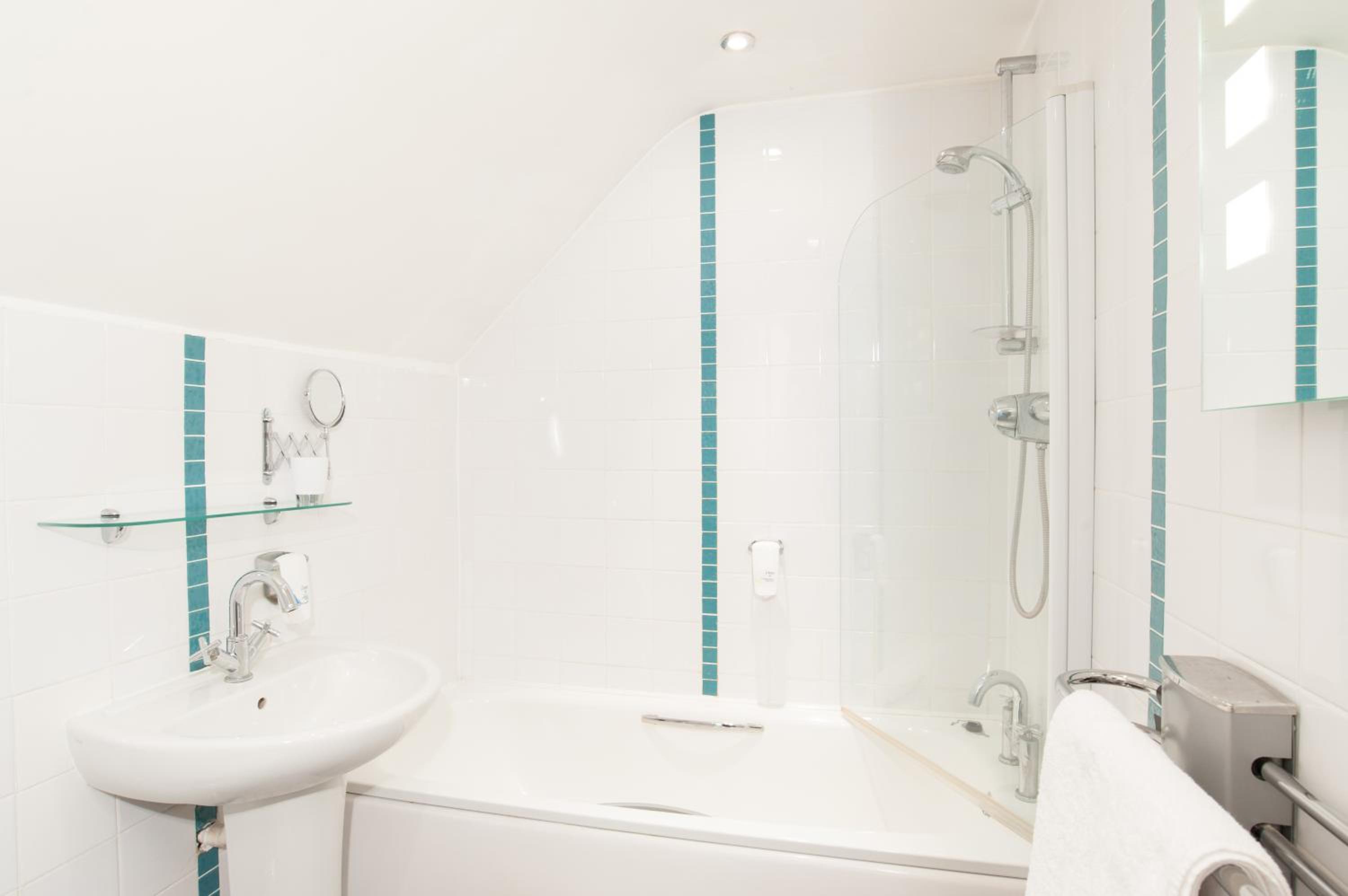 Standard Double Room - Photo 4