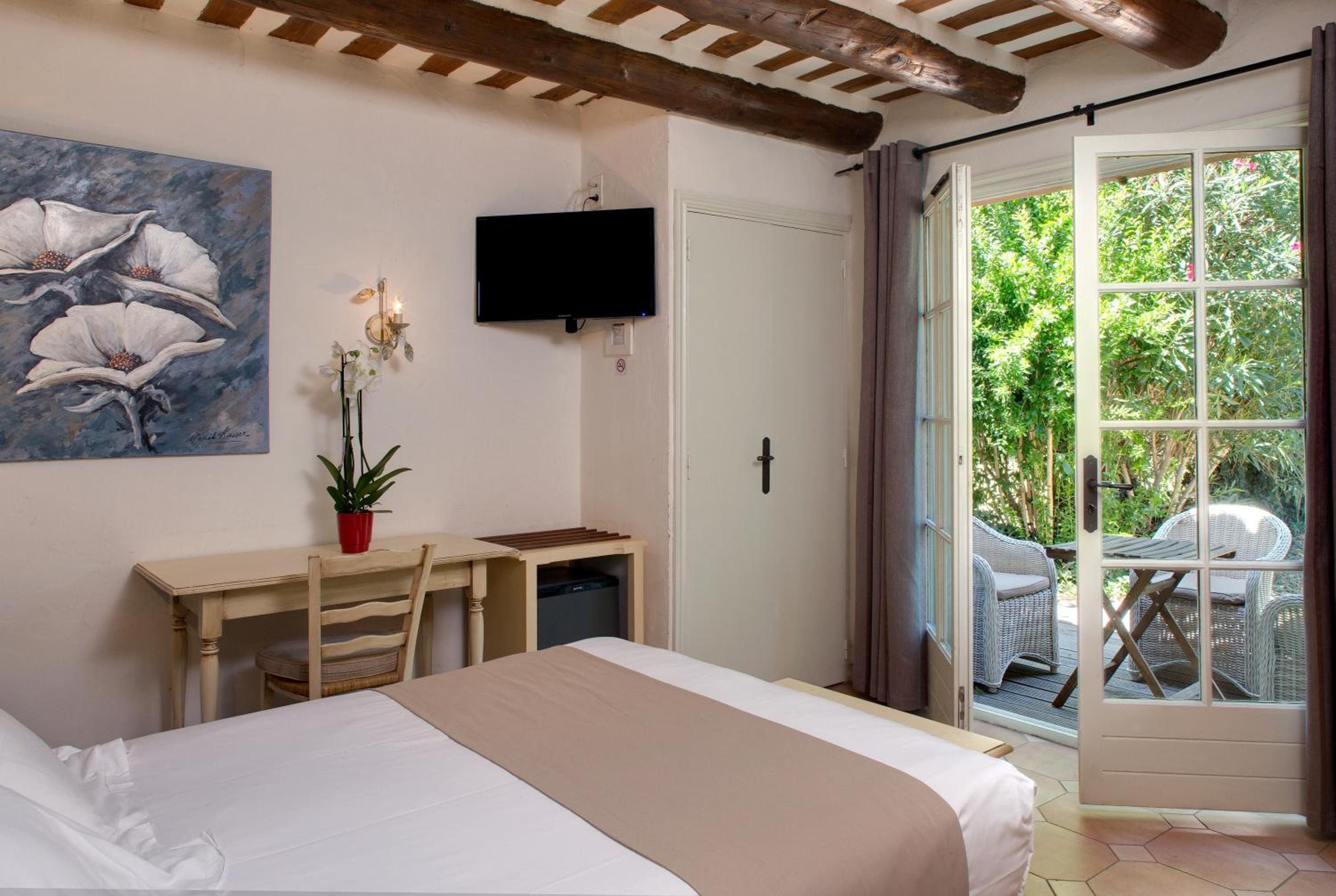 Camargue Double Room - Photo 10