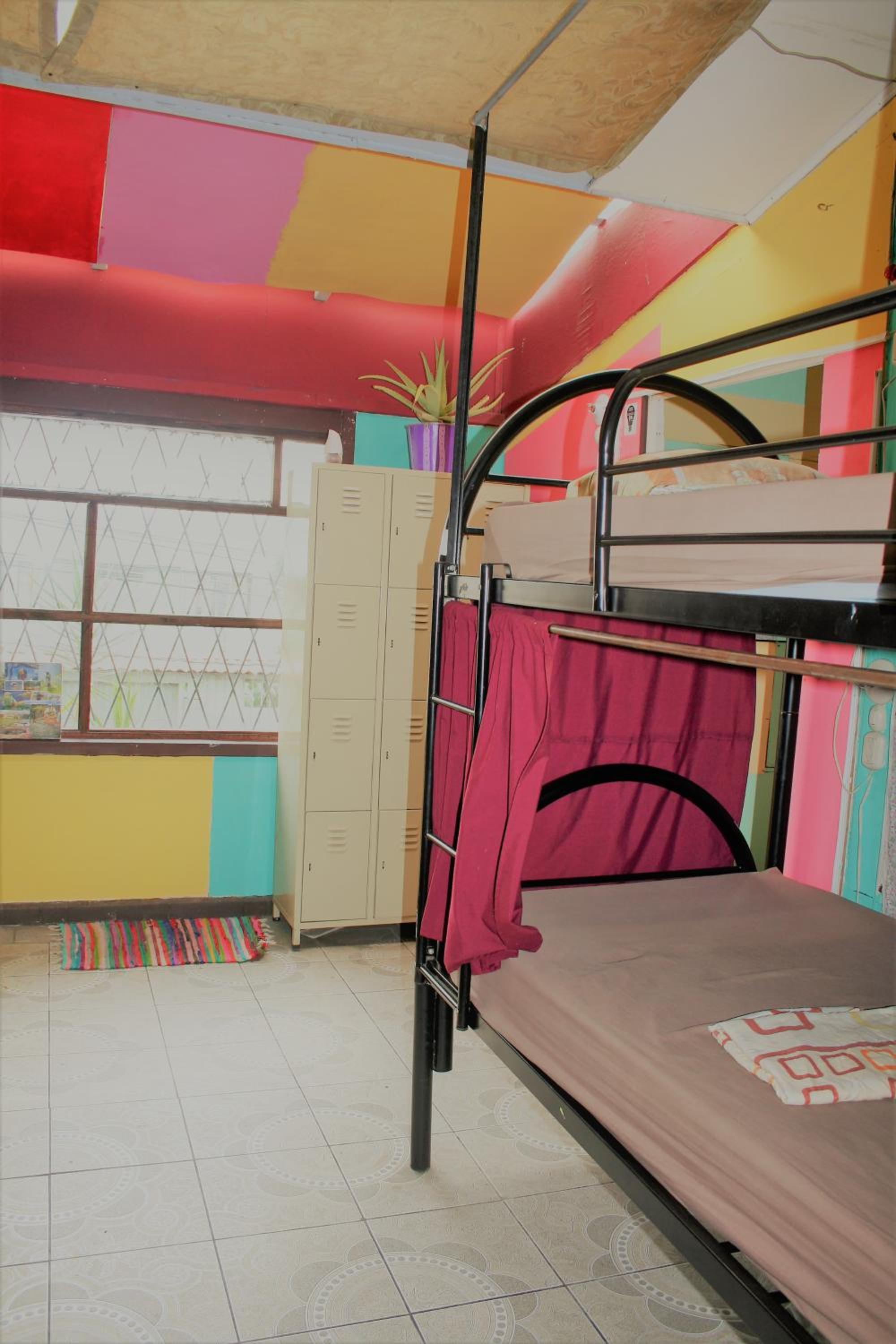 Bett im 8-Bett-Schlafsaal-Zimmer