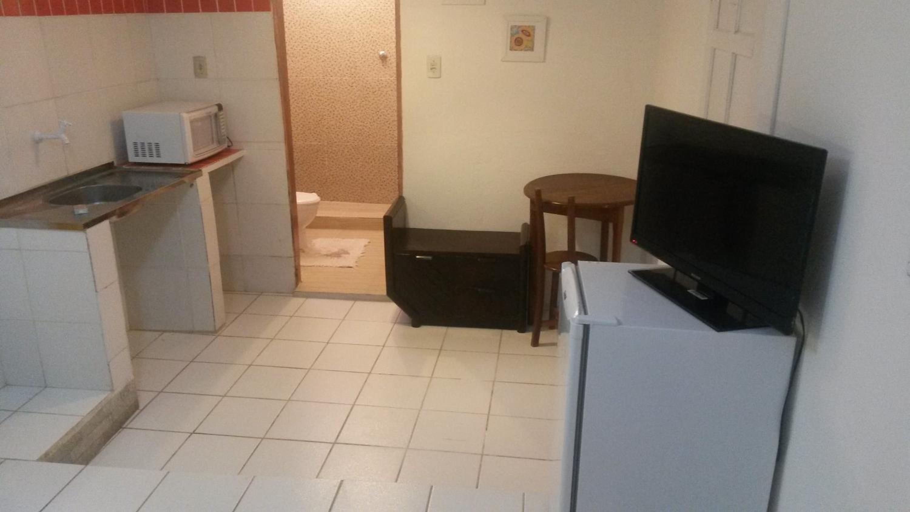 Double Room with Microwave - Photo 9
