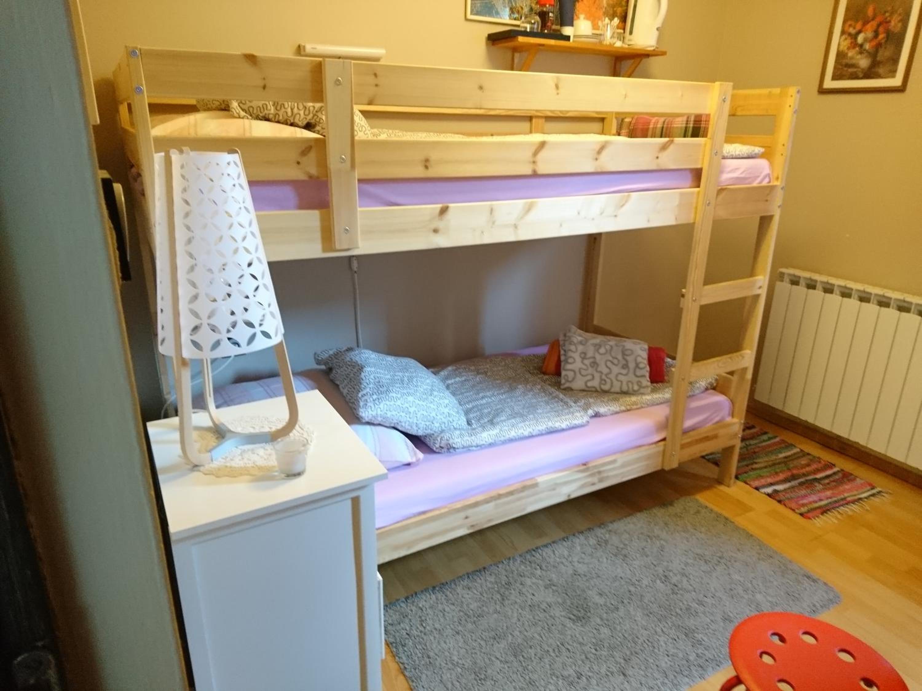 Room with Bunk Bed - Photo 9