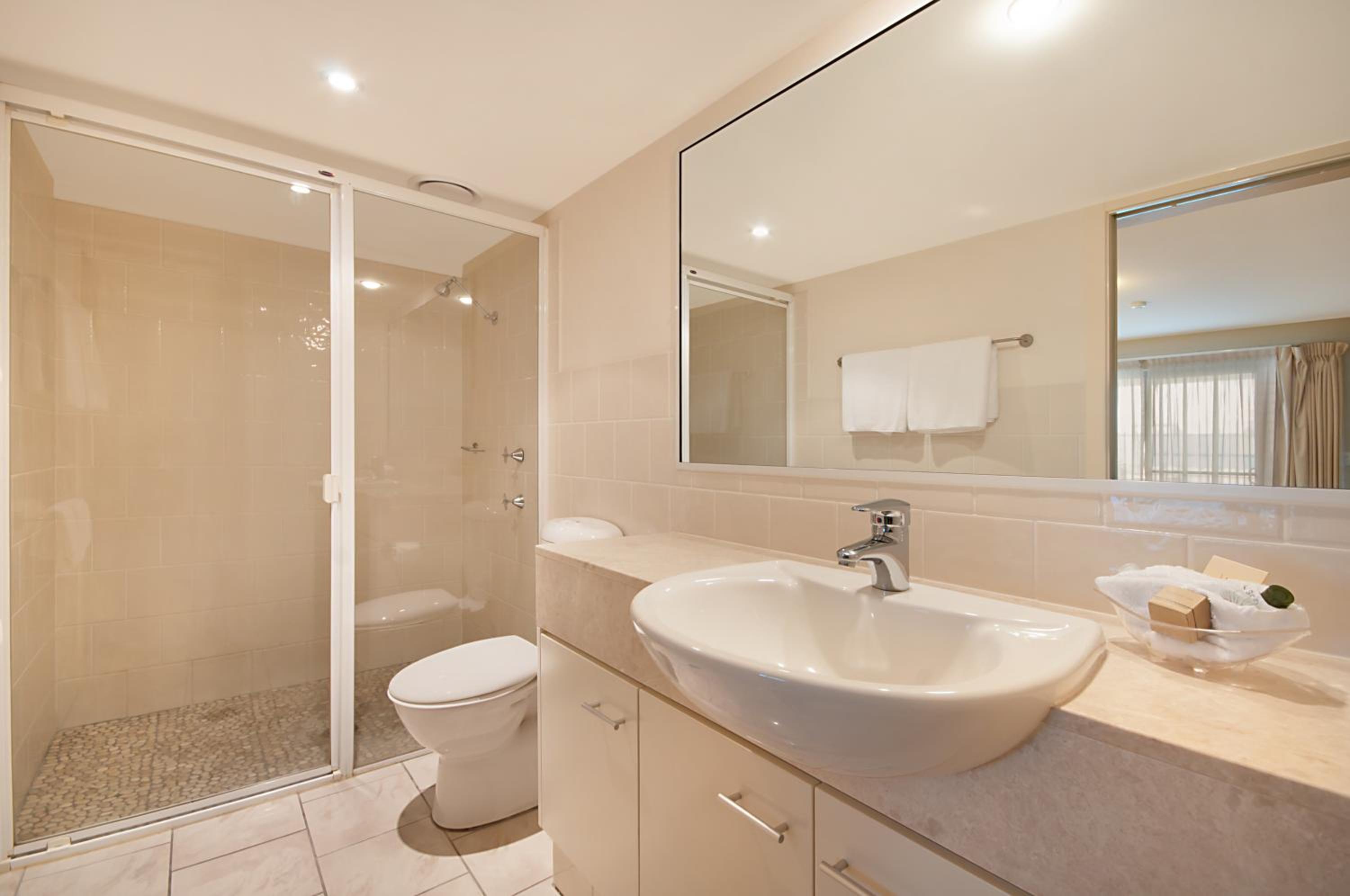 Standard Double Room - Photo 3