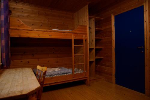 Quadruple Room with Shared Bathroom - Photo 8